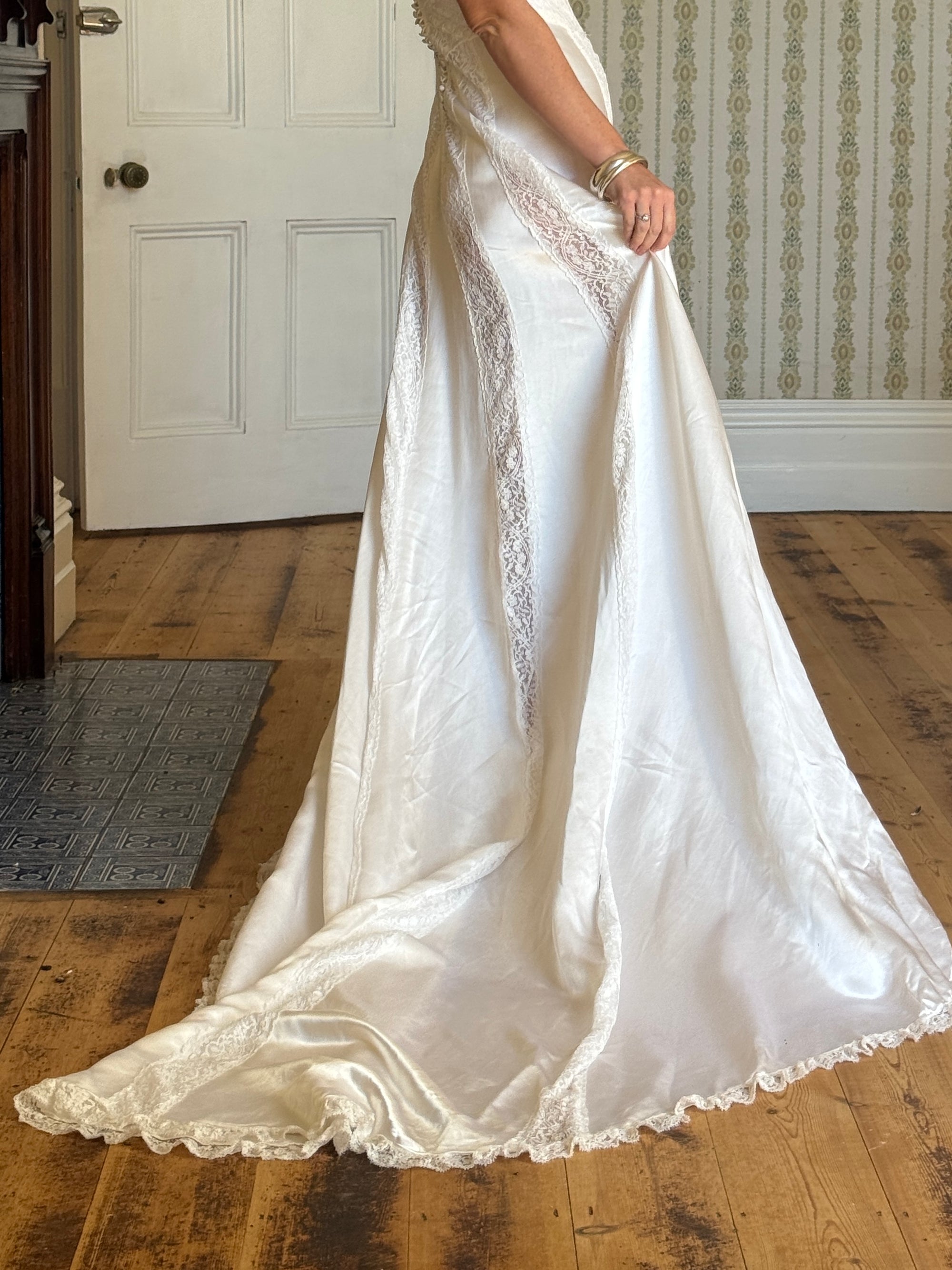 Vintage 40s Liquid Satin Sleeveless Lace Wedding Gown