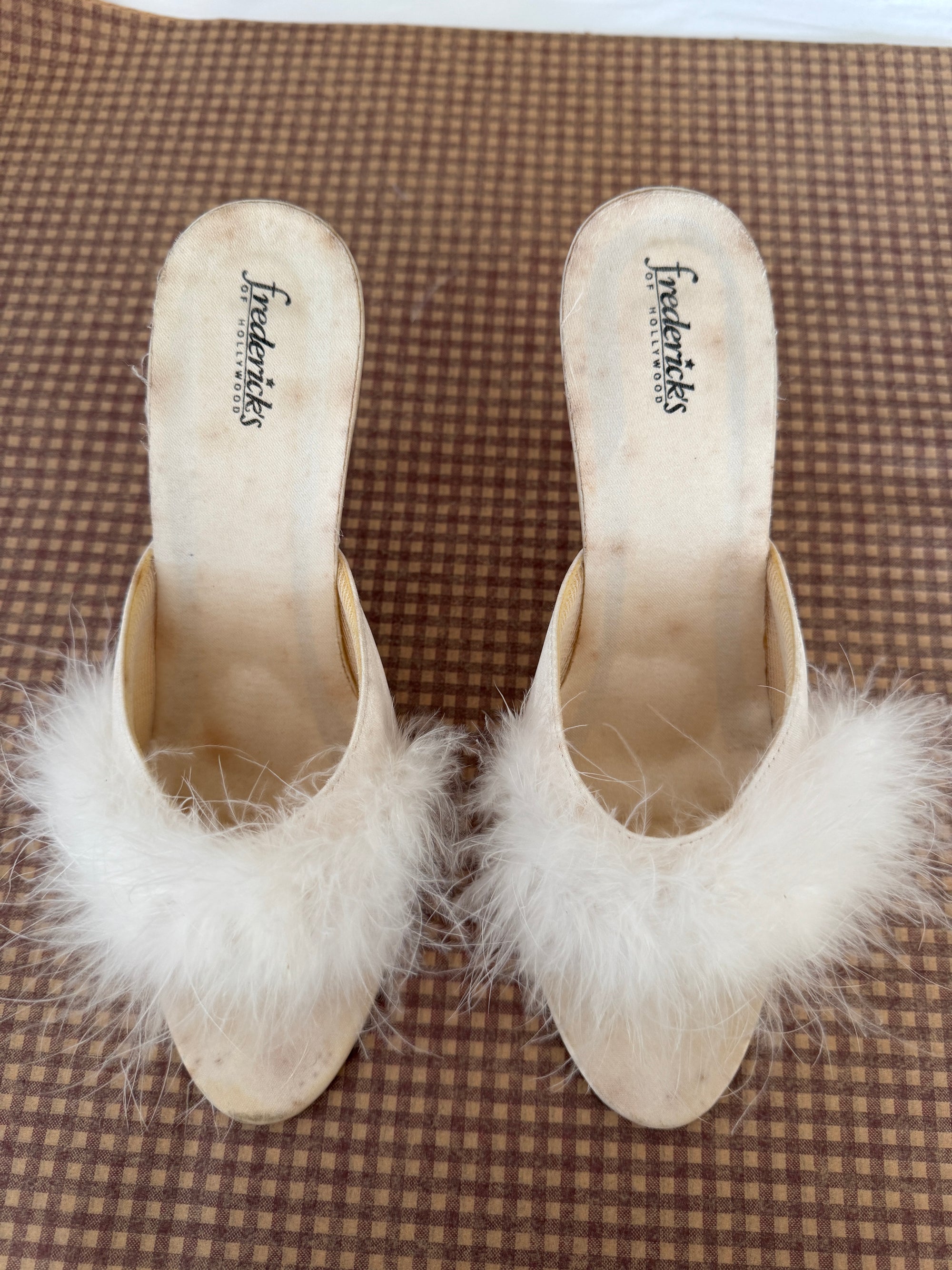 Vintage 70s Feathered White Satin Heels