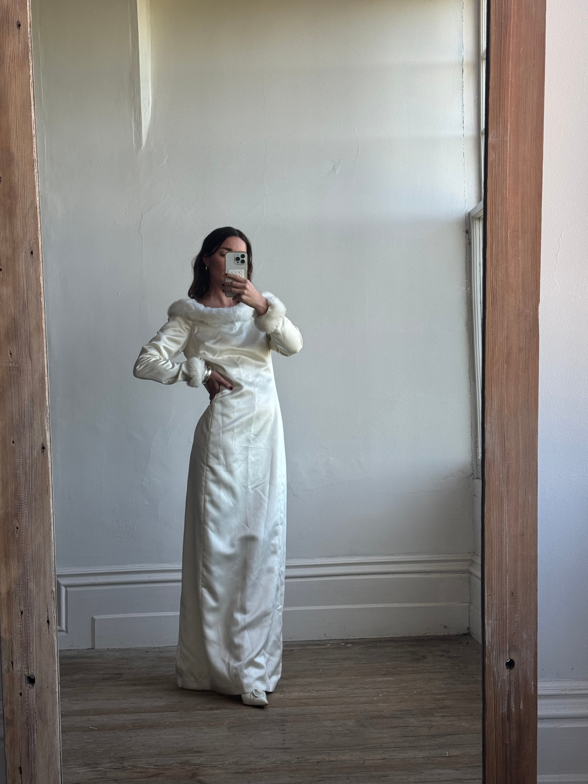 Vintage Fur Trim Long Sleeved Satin Wedding Dress