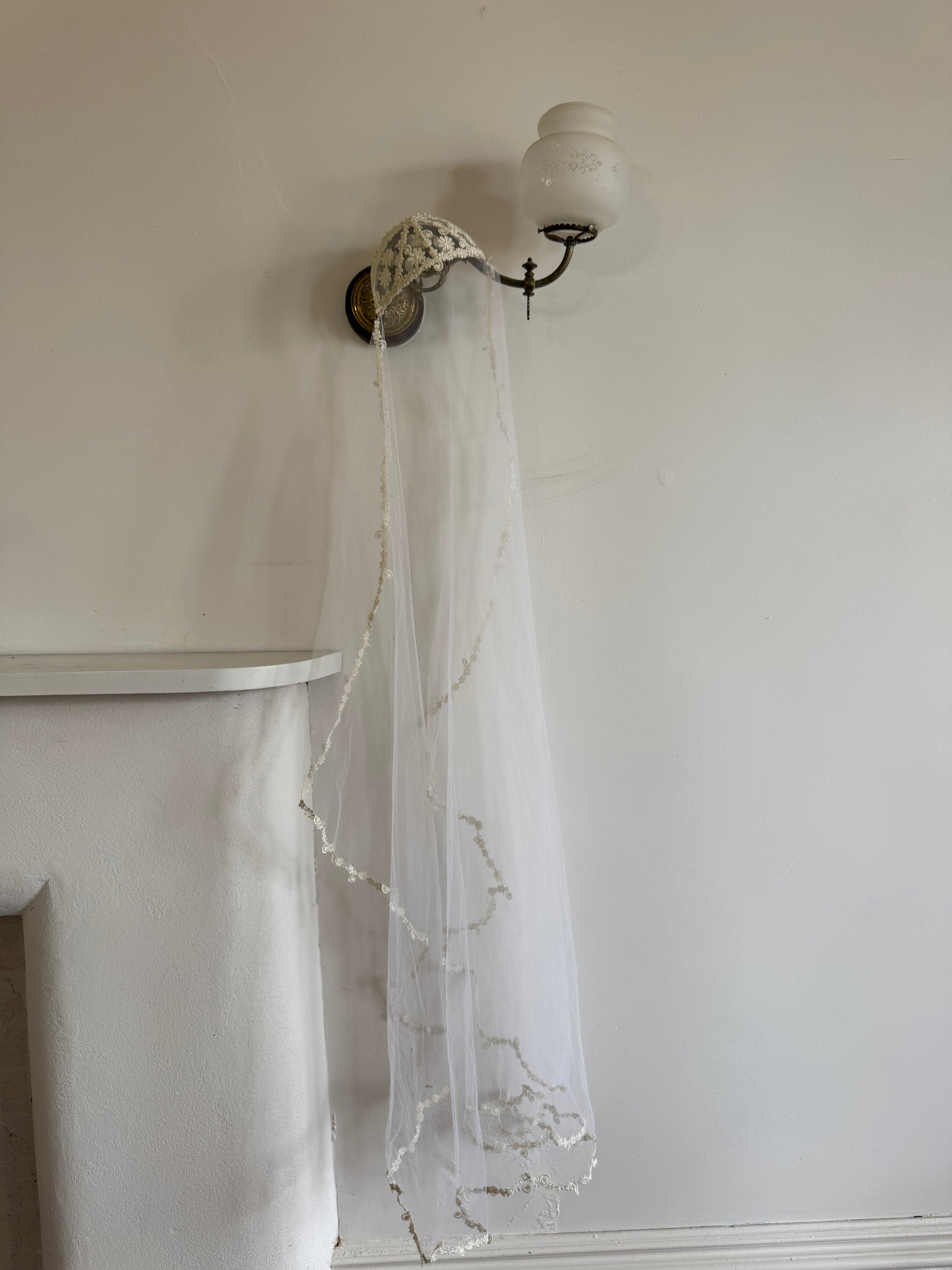 Vintage 70s Floral Juliet Cap Veil