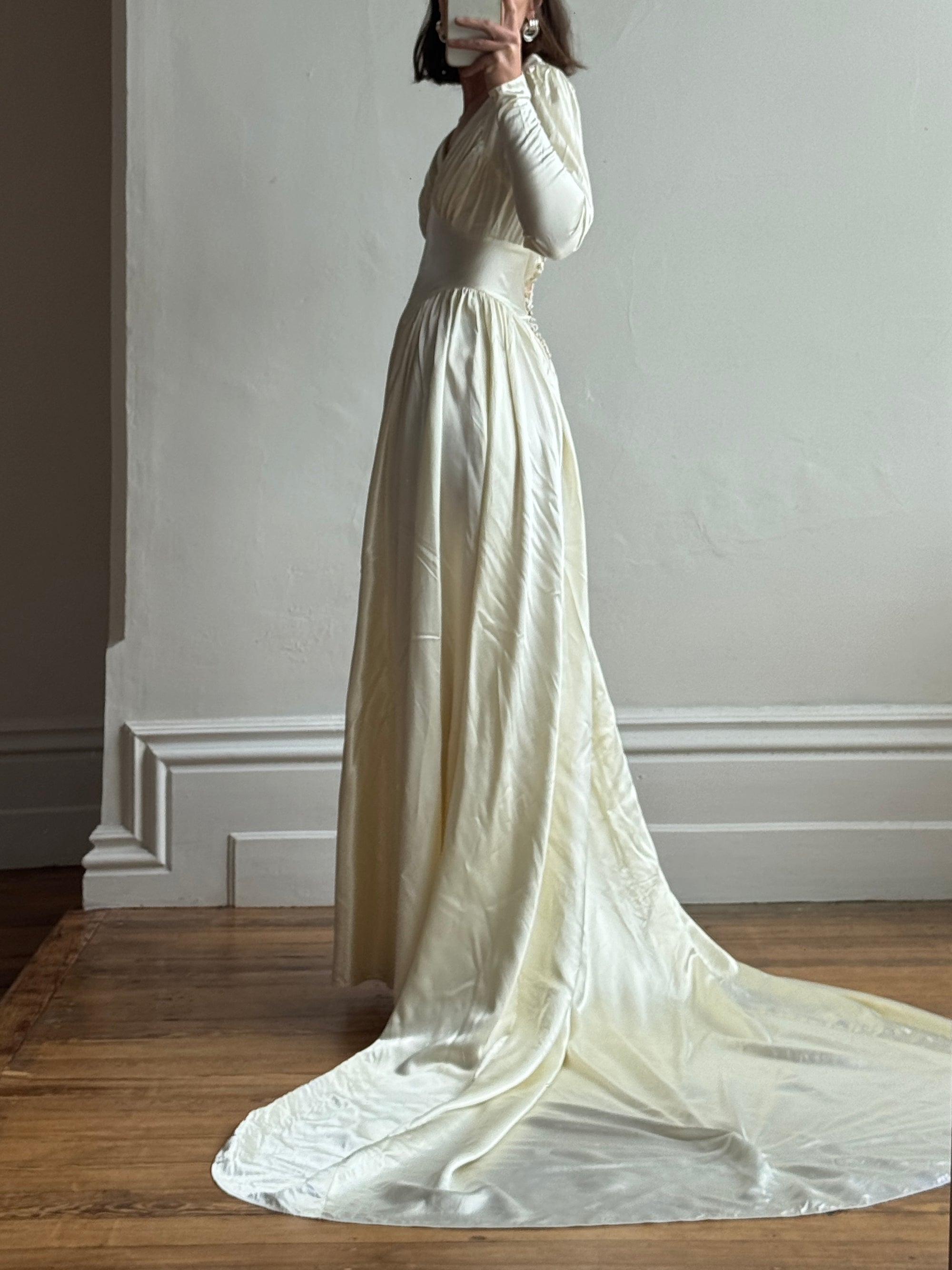 Vintage 40s Satin Minimalist Wedding Gown Creme