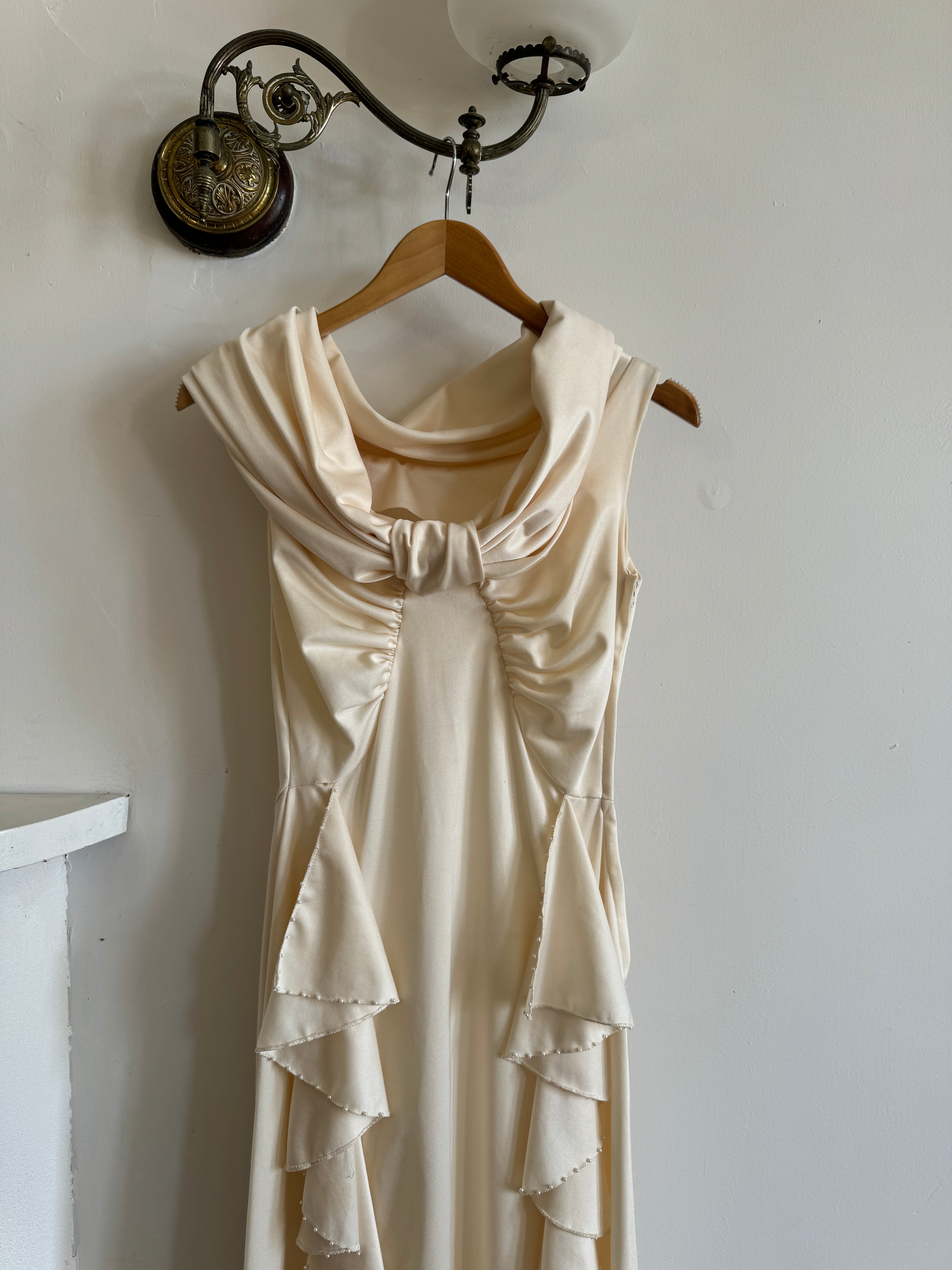 Vintage Stretch Ruffle Boat Neck Wedding Dress