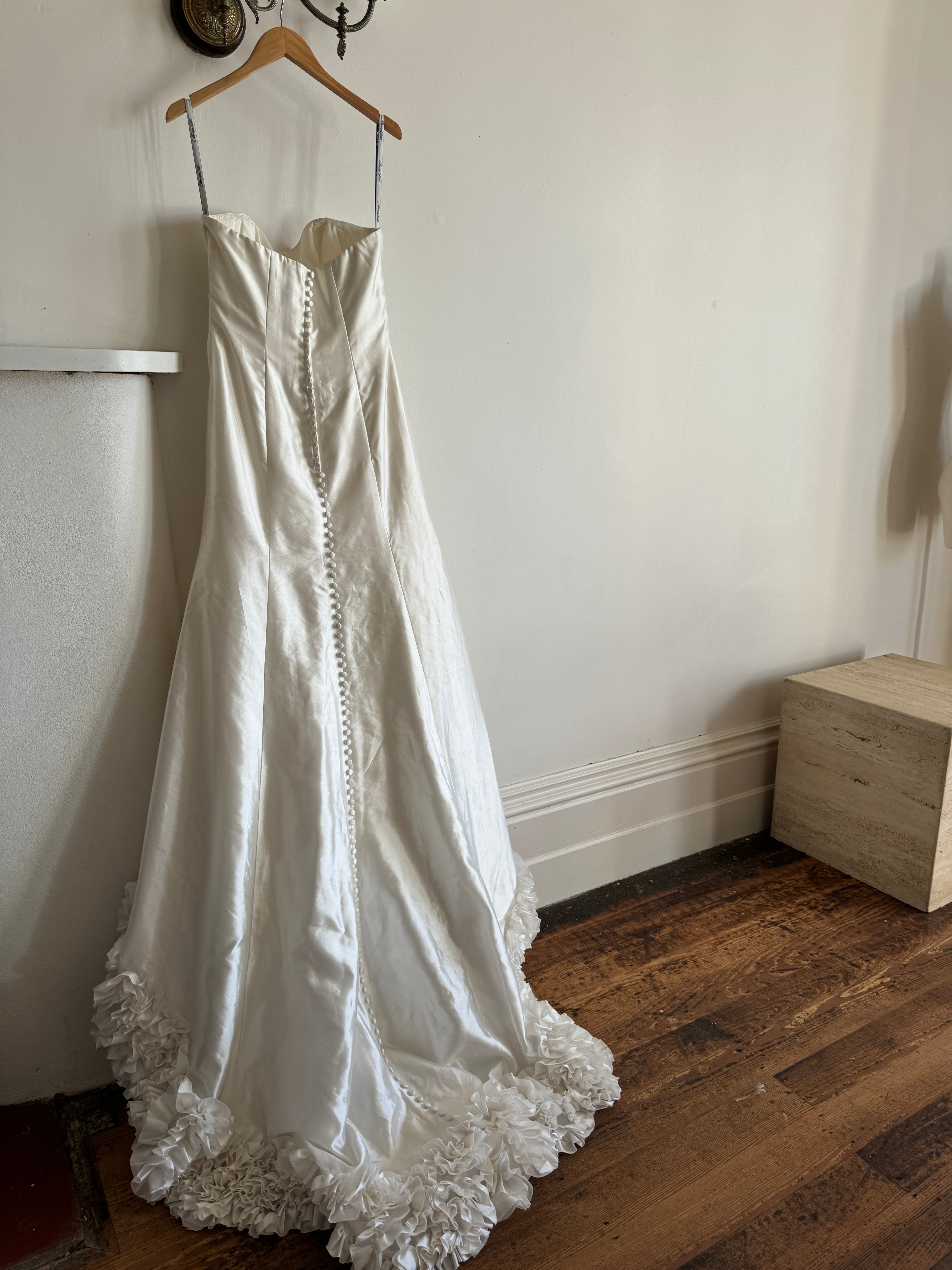 Vintage Y2K Strapless Satin Wedding Gown with Ruffled Train