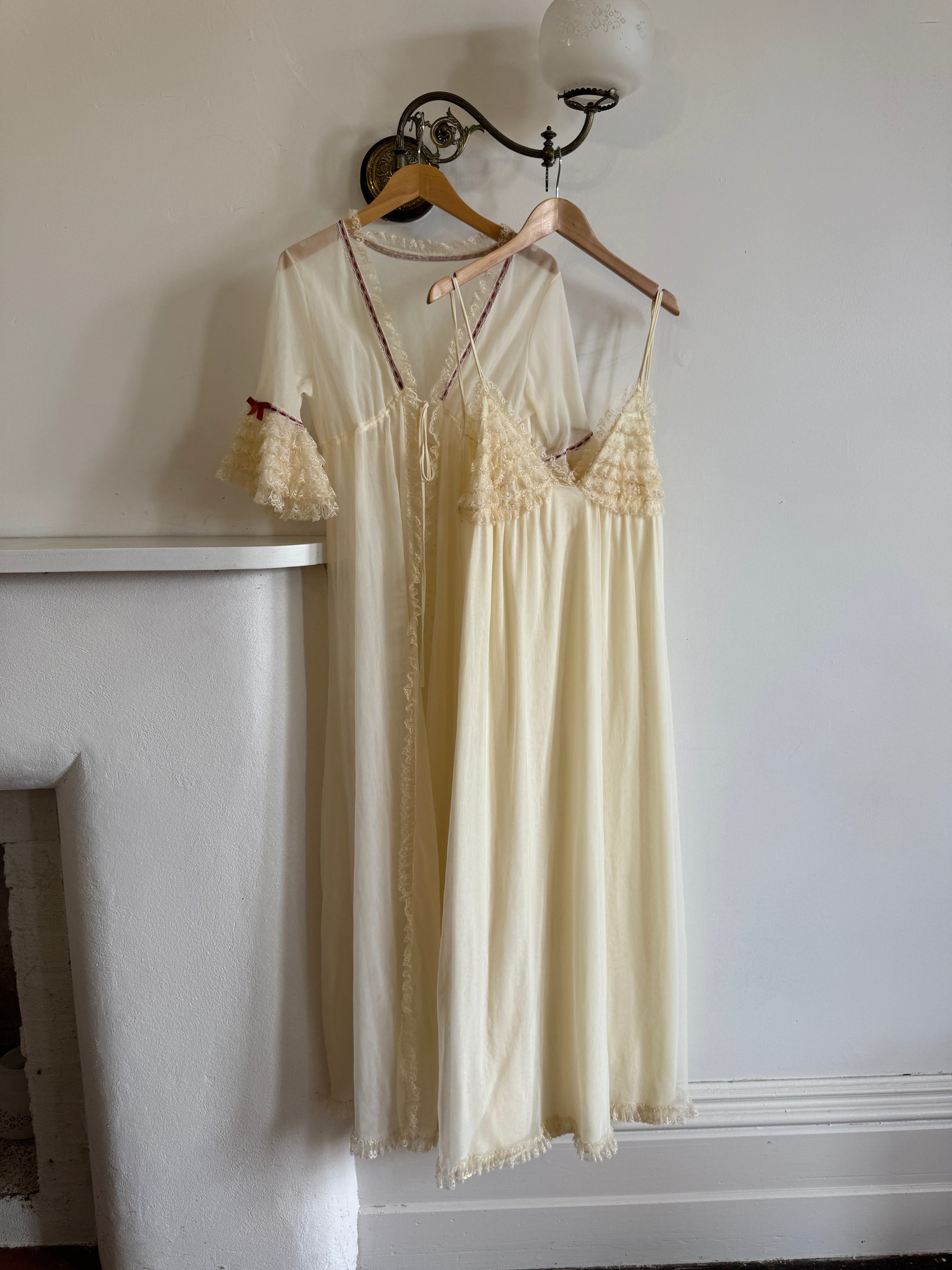 Vintage 70s Red Ribbon Peignoir and Slip Set Creme