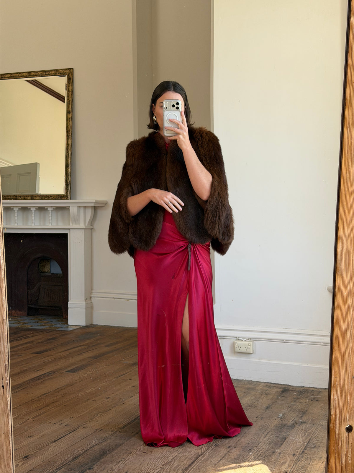 Vintage 60s Chocolate Brown Fur Scalloped Caplet