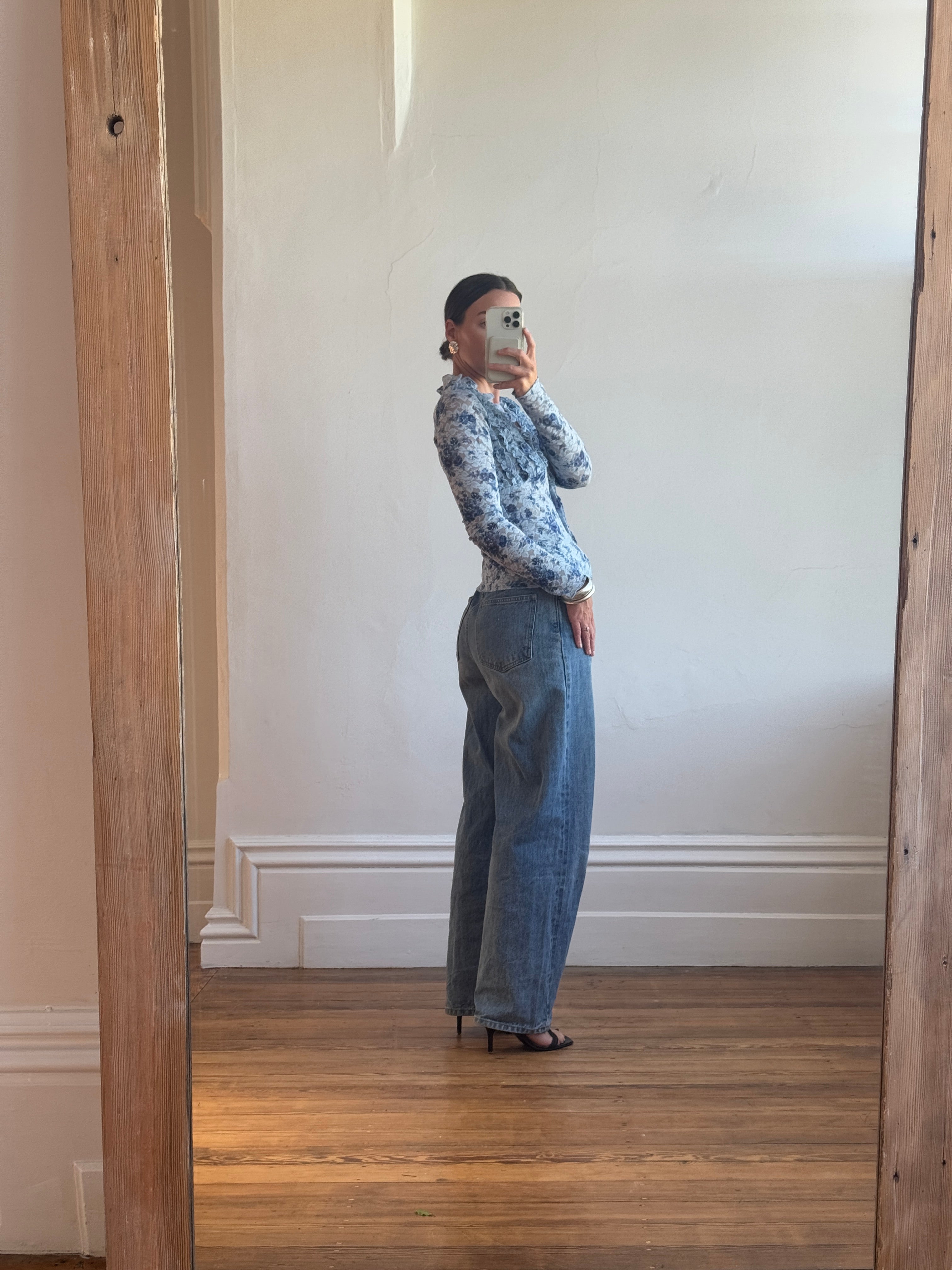 Vintage 90s Ruffle Stretch Button Up Blue Tapestry Floral