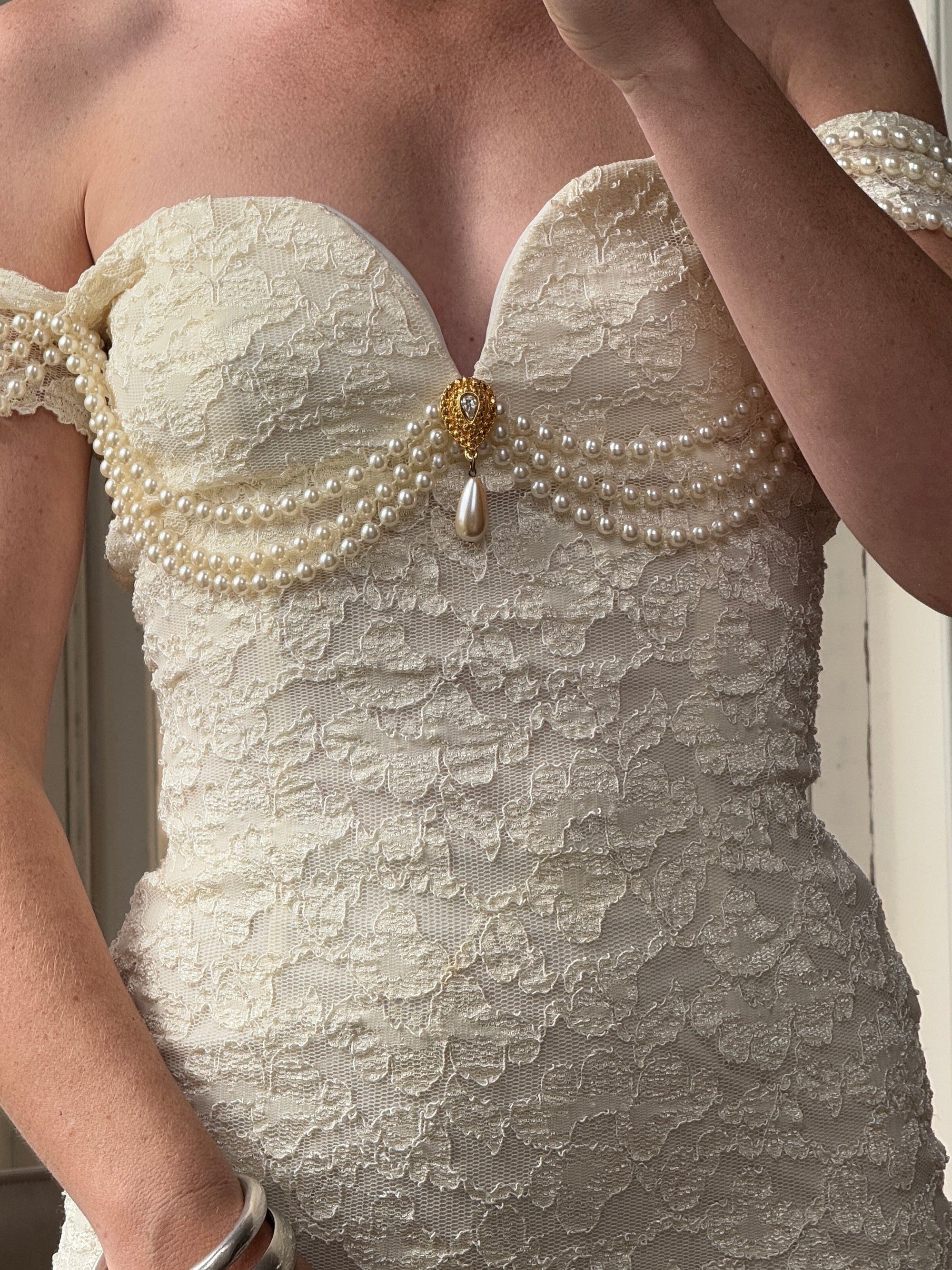 Vintage 80s Draped Pearl Body Con Mini Creme