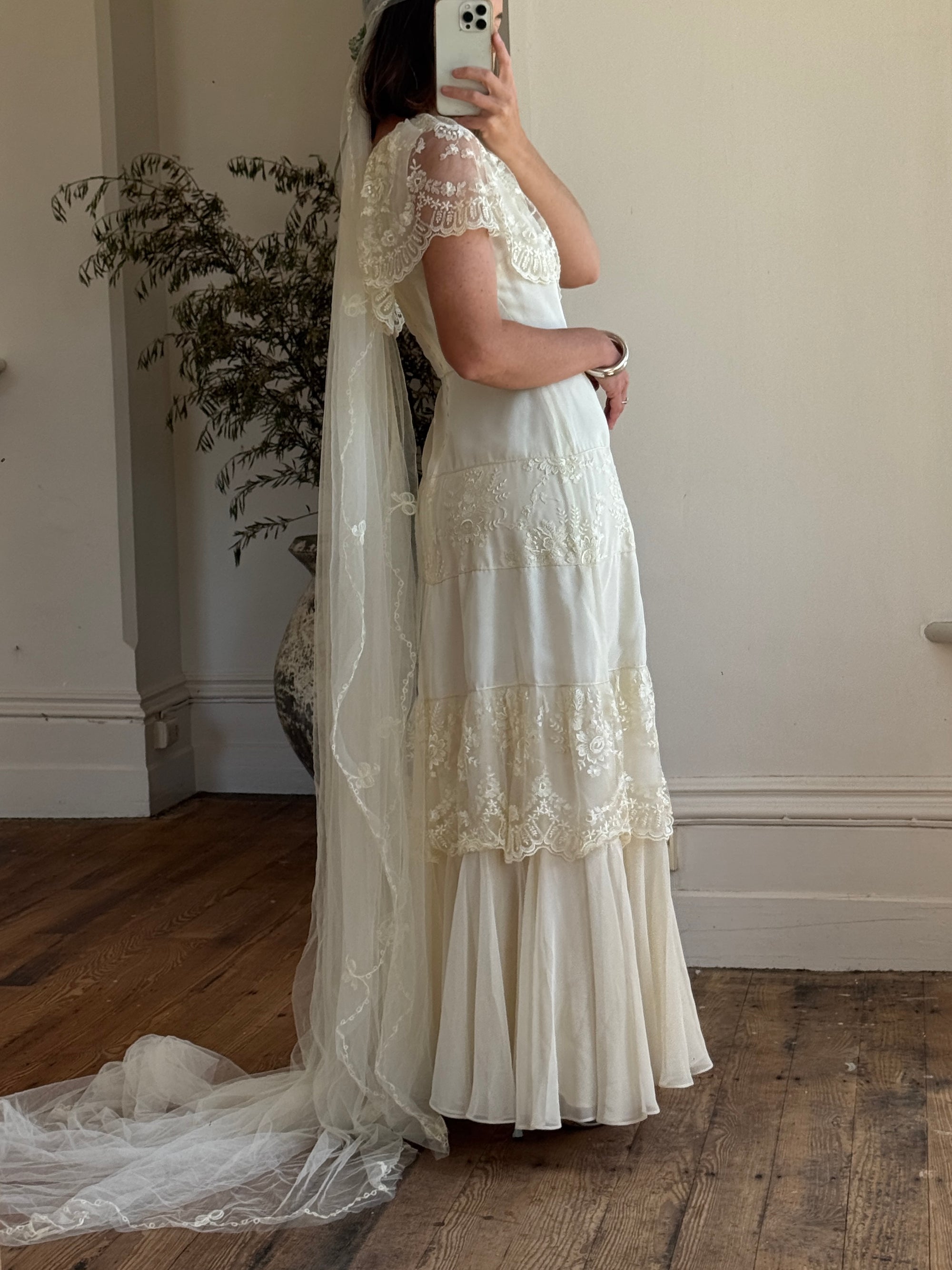 Vintage 70s Creme Tiered Lace Wedding Dress with Pleats
