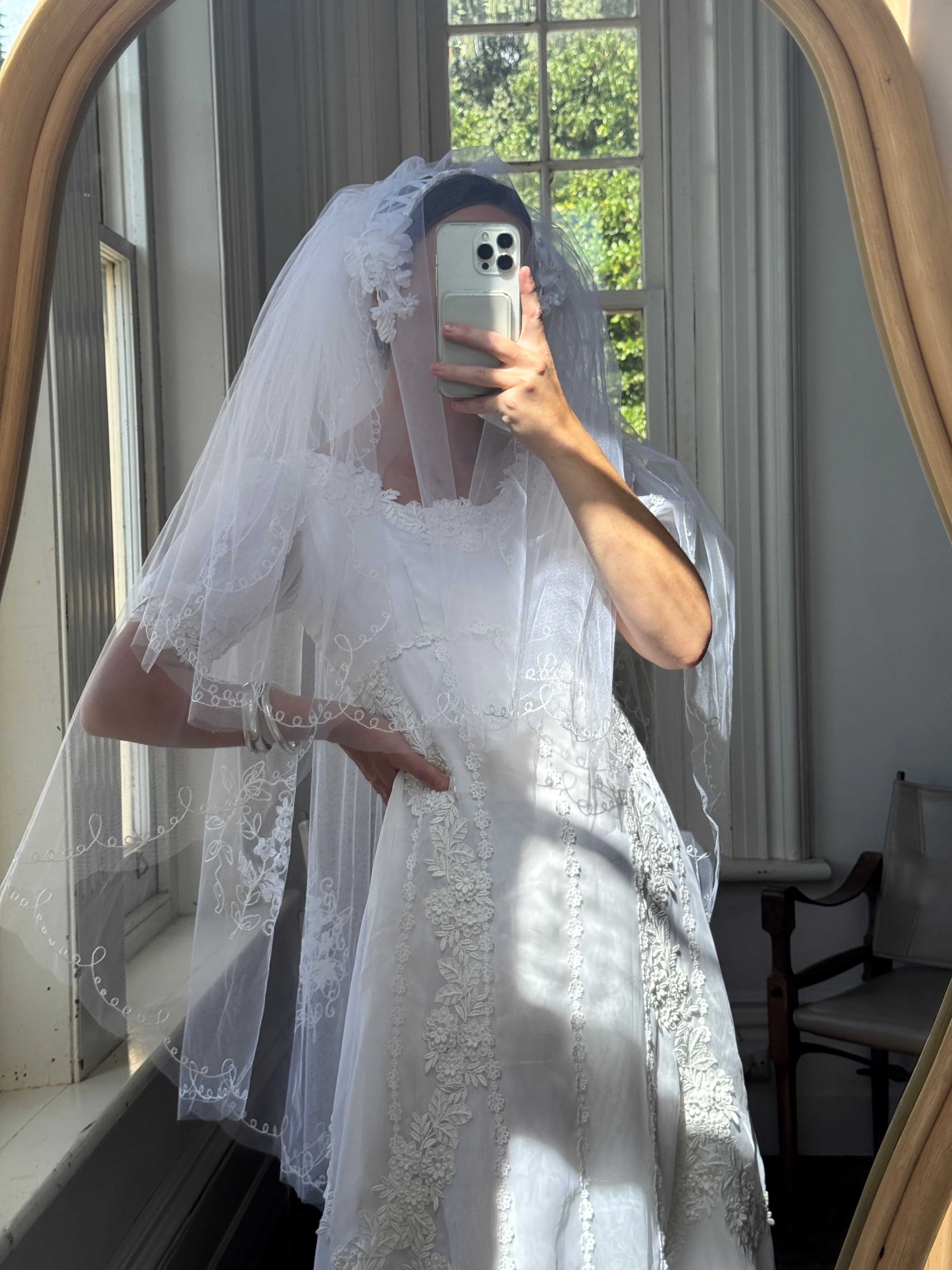 Vintage Cage Ribbon Headpiece with 3m Long Tulle Veil