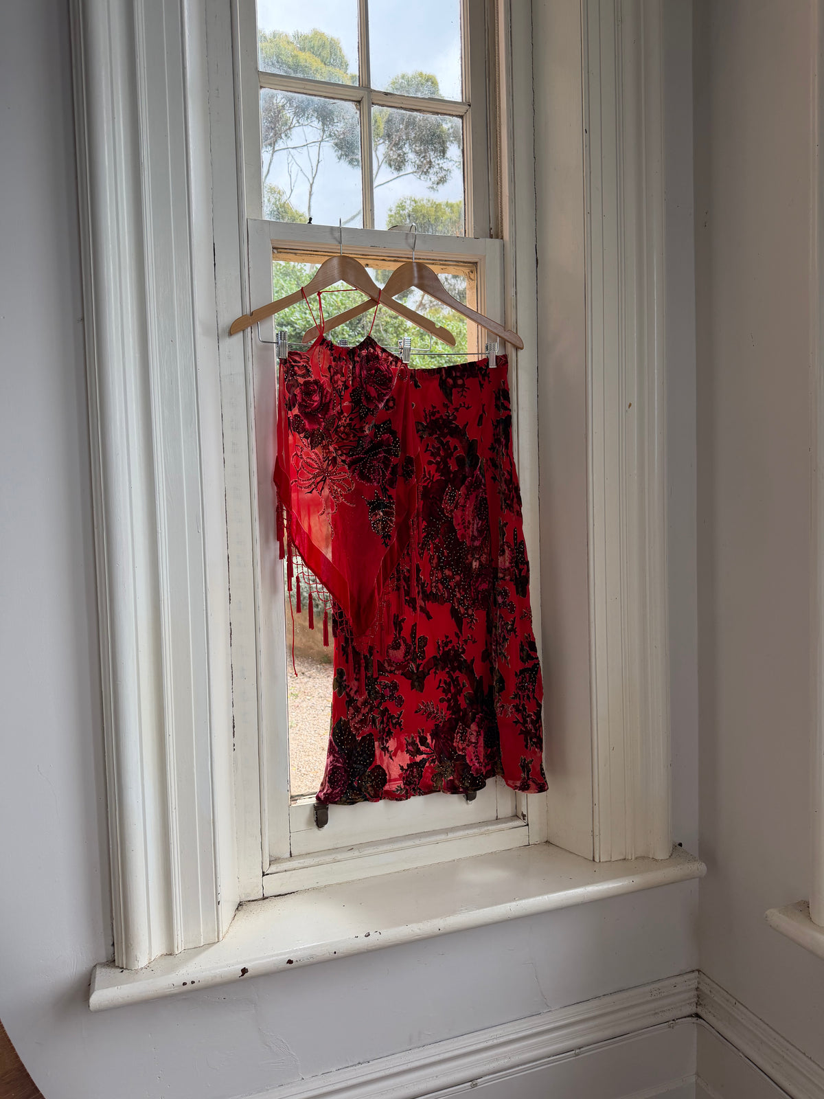 Vintage Y2K Burnt Velvet Beaded Fringe Halter and Skirt Set Crimson