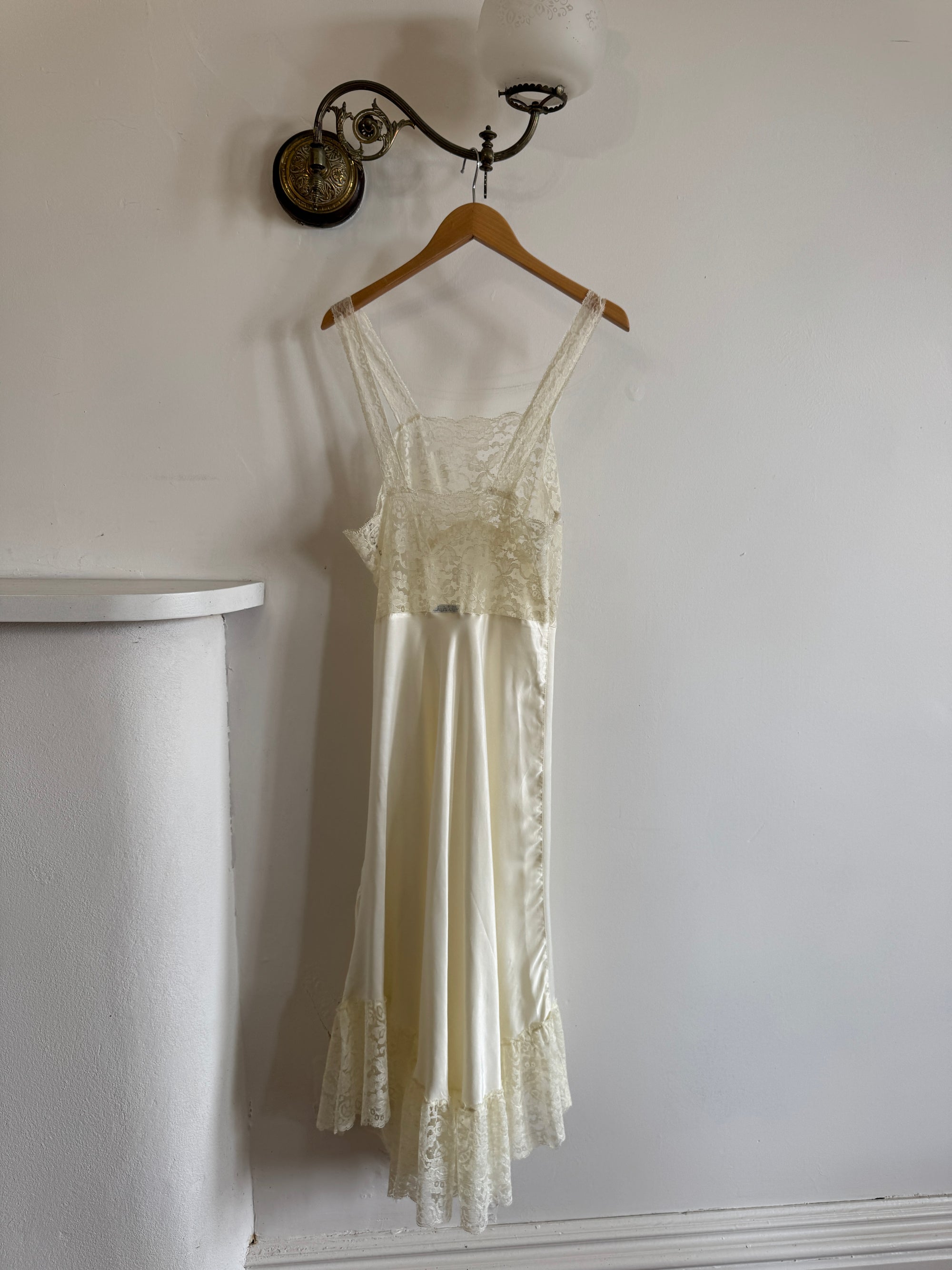 Vintage 40s Bias Cut Satin Bridal Slip Ivory