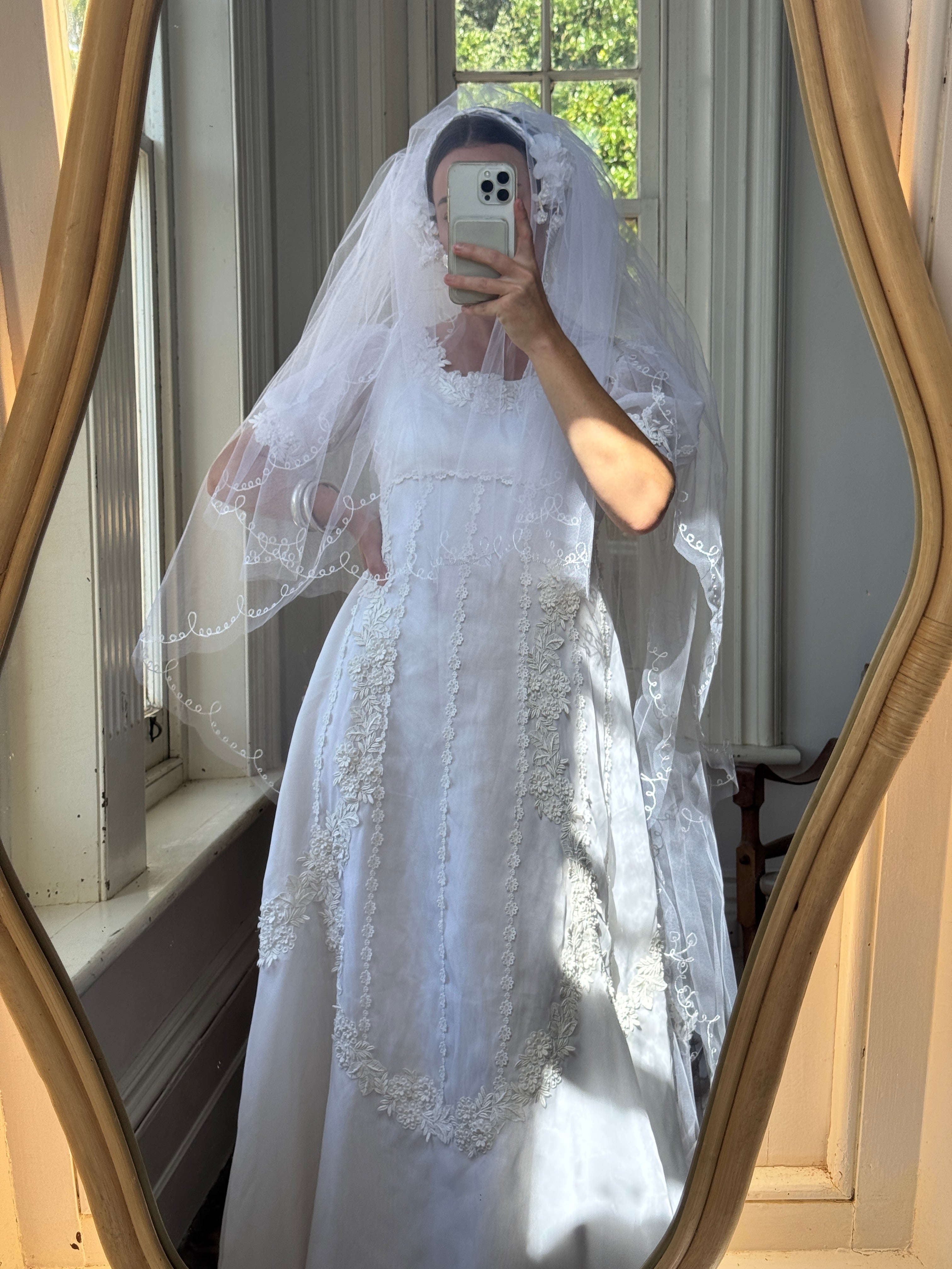Vintage Cage Ribbon Headpiece with 3m Long Tulle Veil