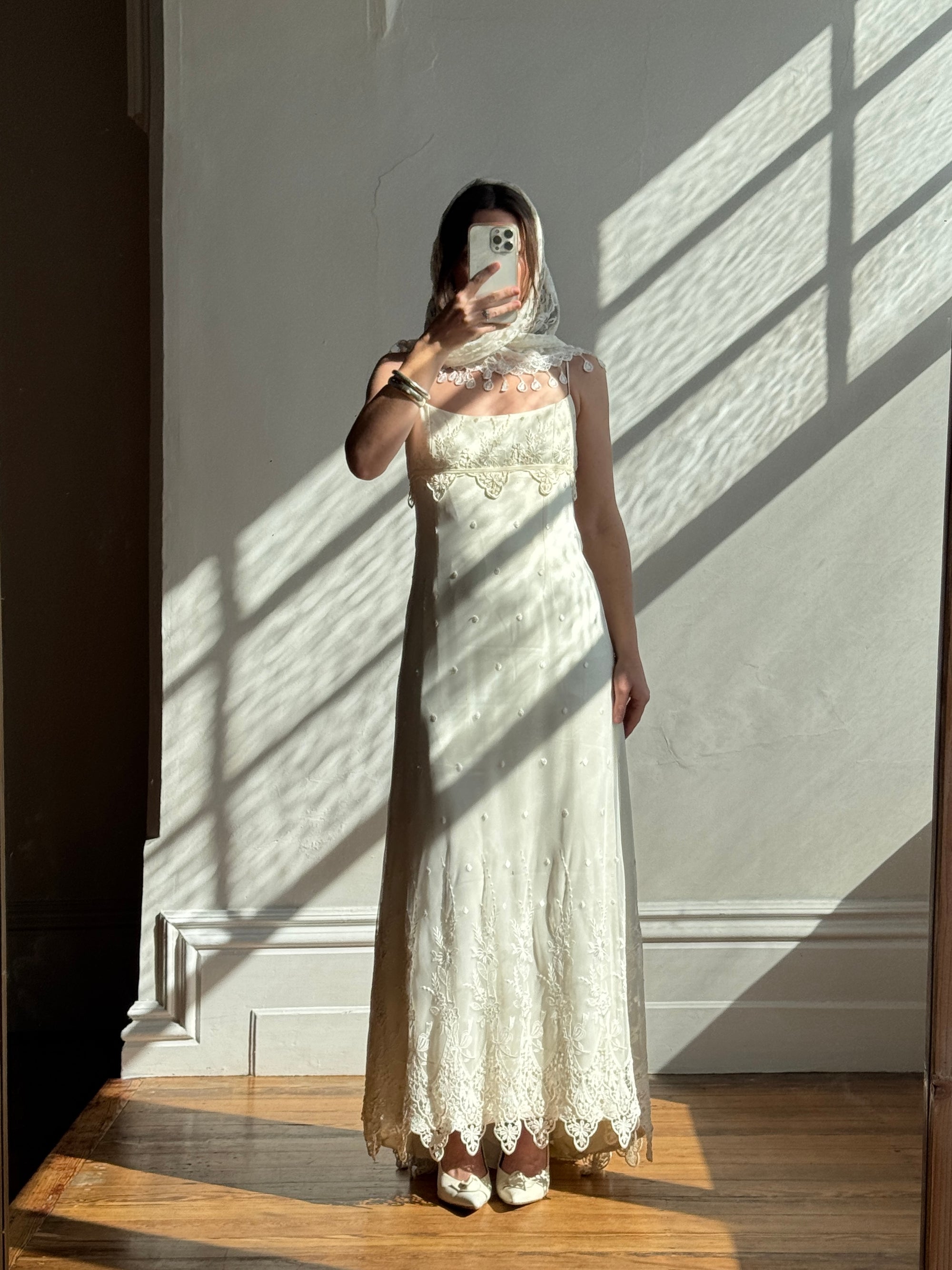 Vintage 90s Boho Lace Net Empire Wedding Dress