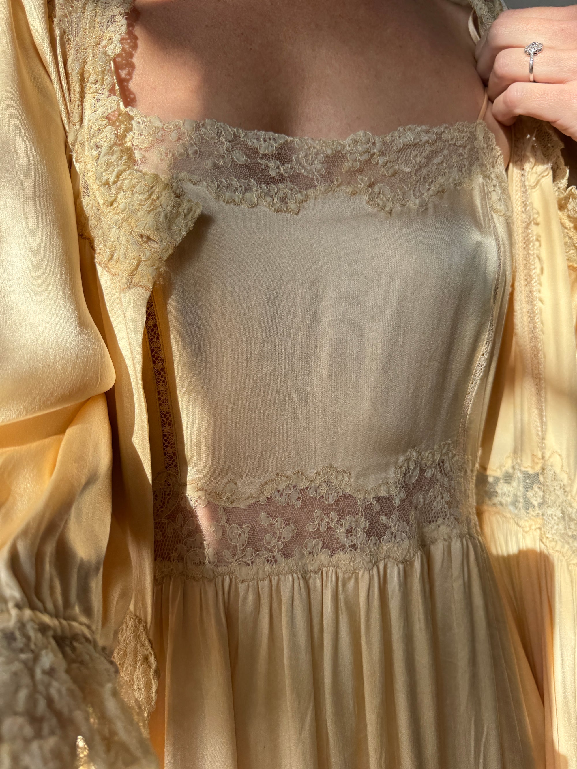 Vintage 70s Pure Silk Peignoir and Slip Butterscotch