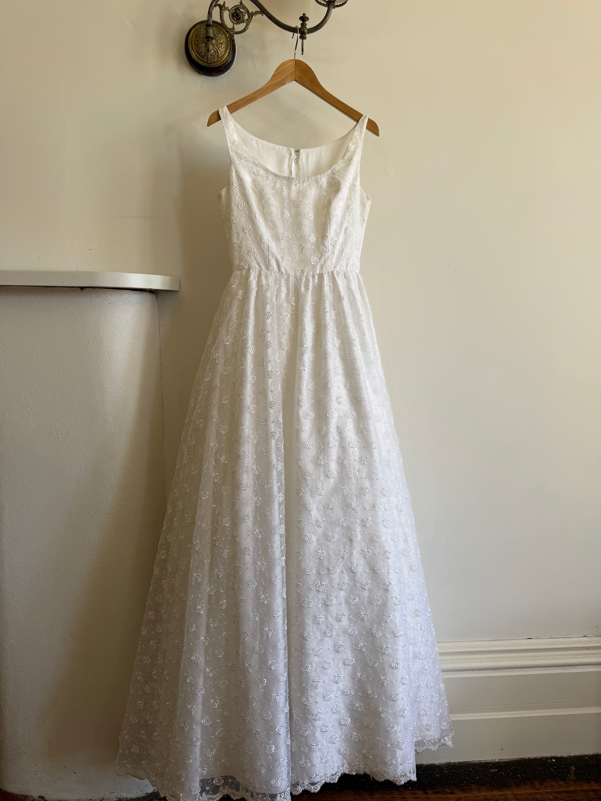 Vintage 90s Scoop Neck Floral Wedding Dress