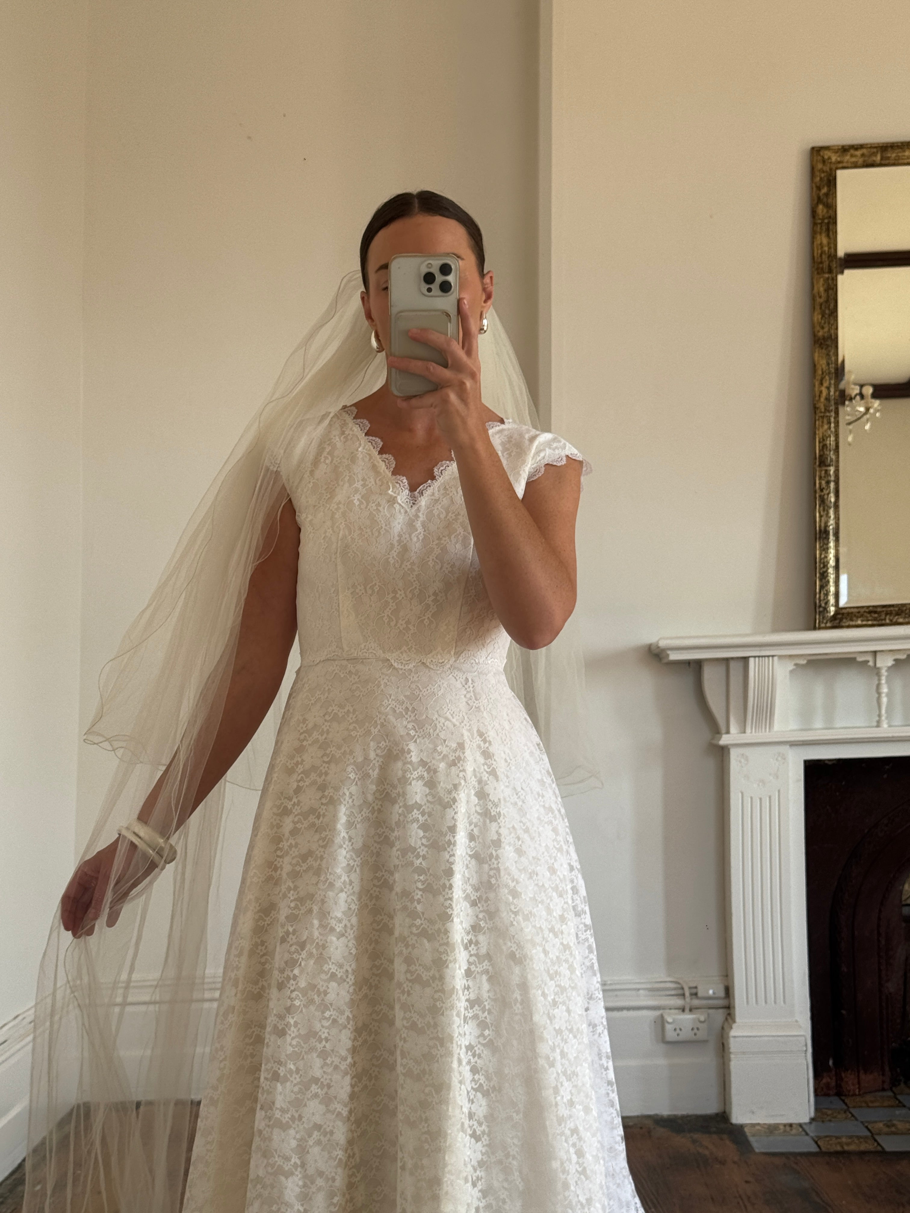 Vintage 60s Sleeveless Lace Wedding Gown With Train