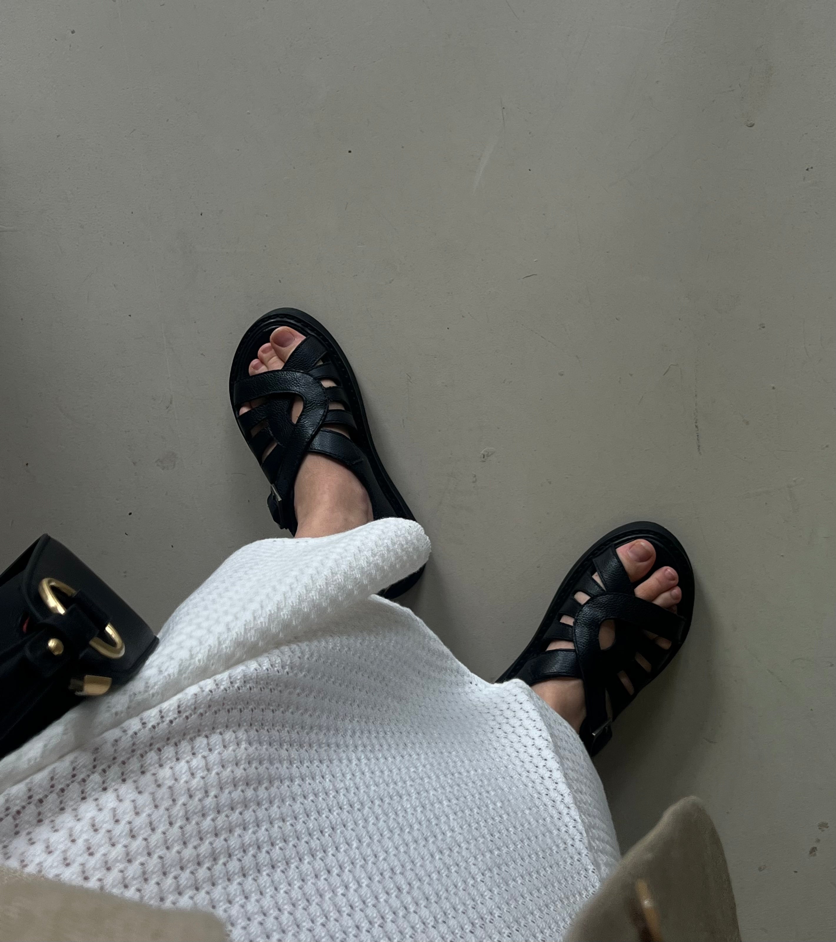 Joanie sandals online