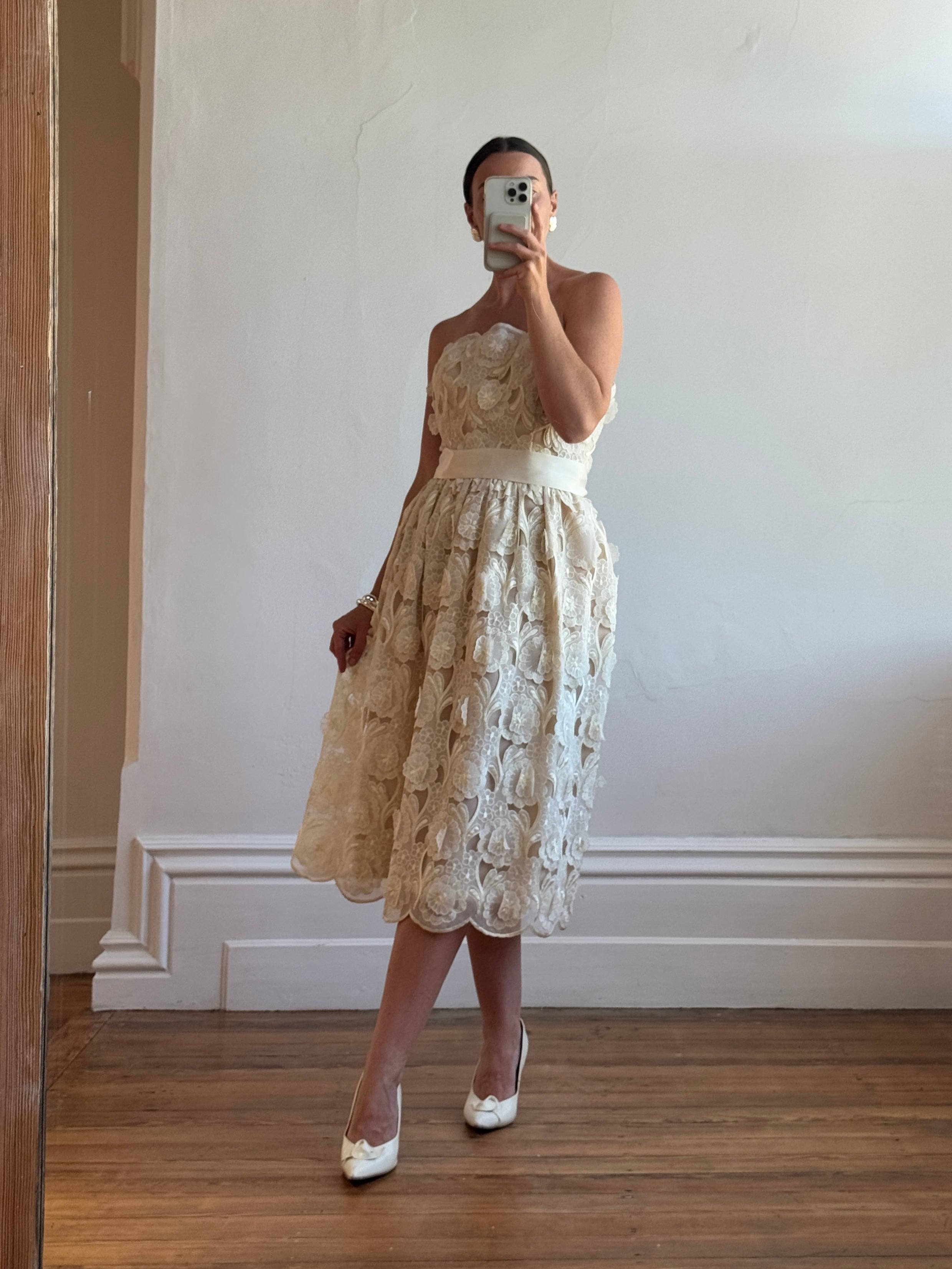 Vintage 70s Victor Costa 3D Lace Column Dress Creme