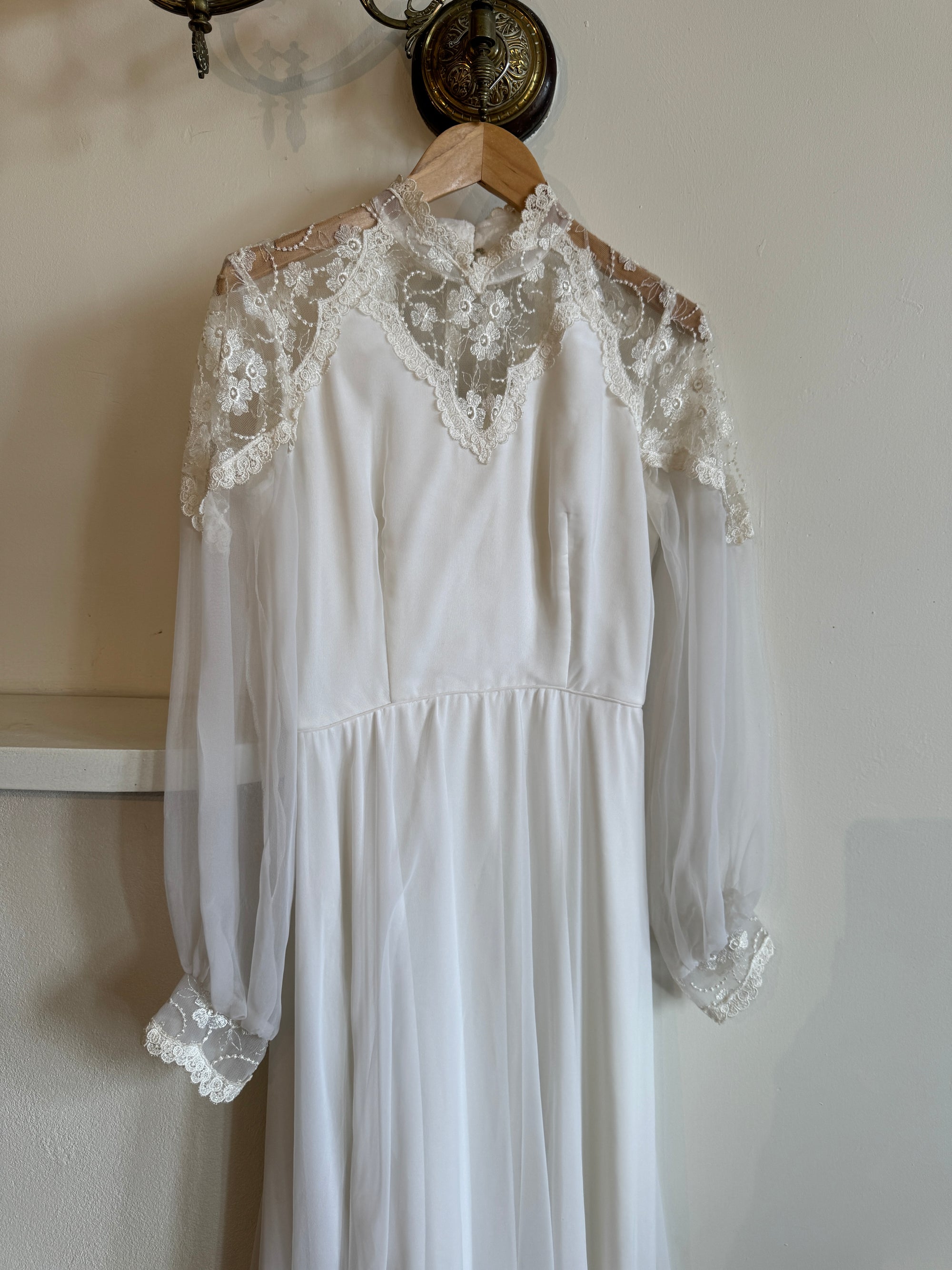 Vintage 70s Long Sleeved Boheme Bridal Dress