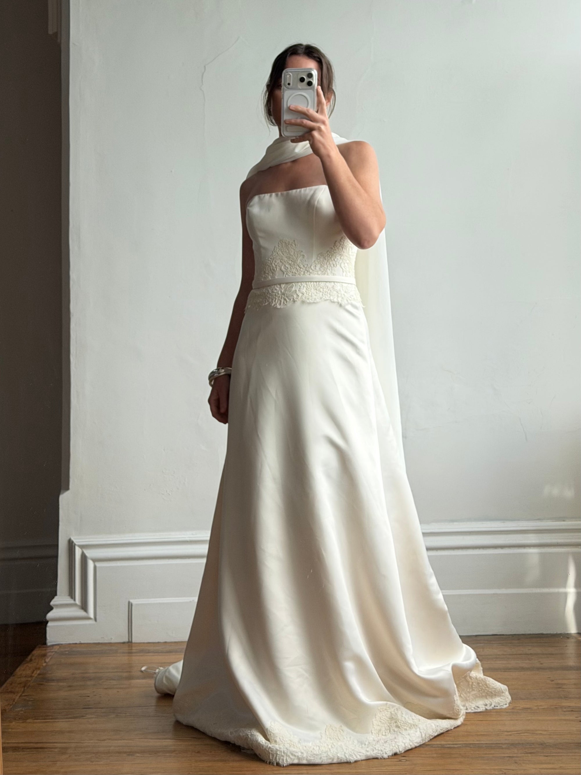 Vintage Y2K Satin Minimalist Strapless Wedding Gown (extra long)