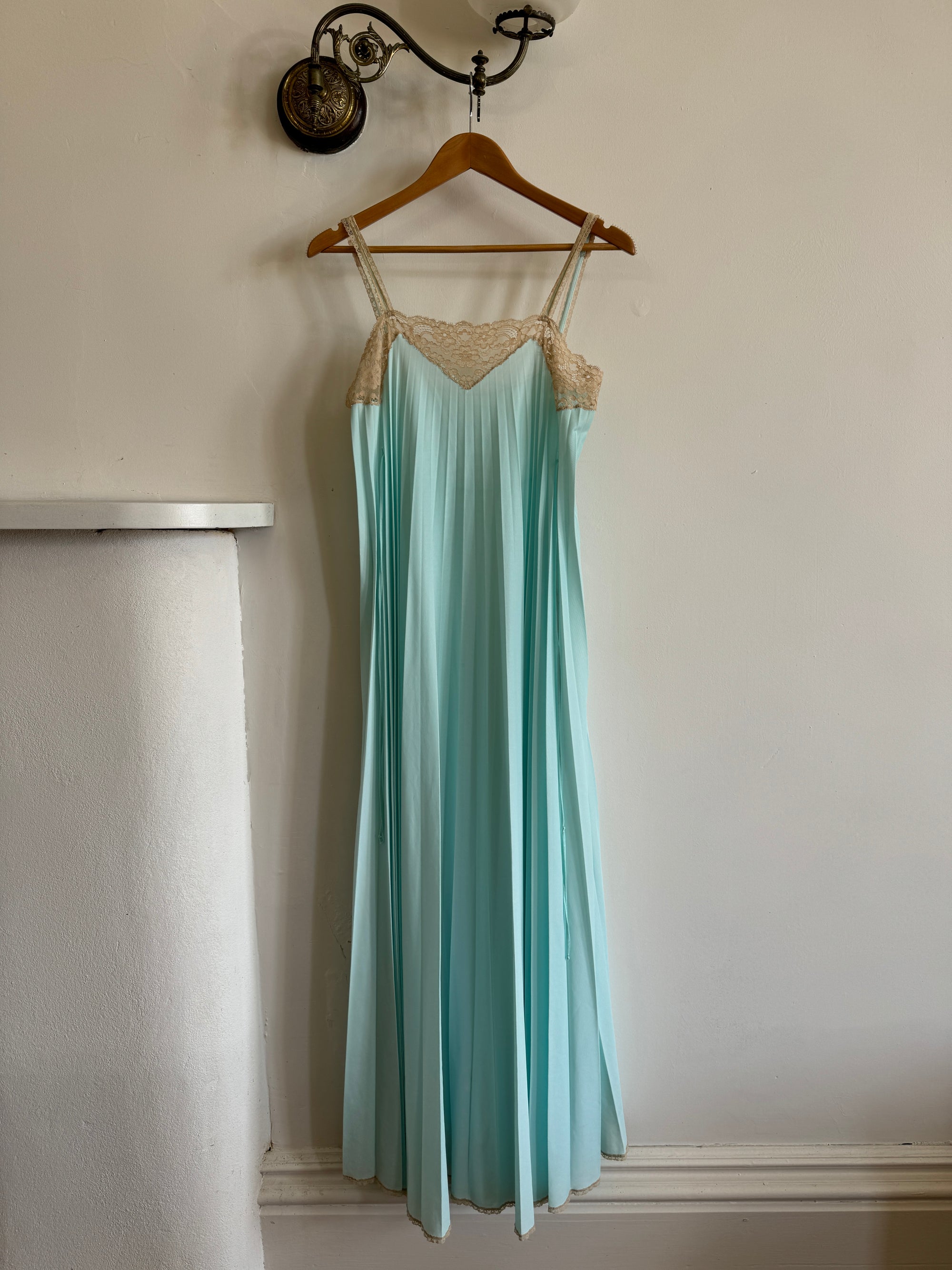 Vintage 50s Aqua Pleated Negligee Slip Cream Lace