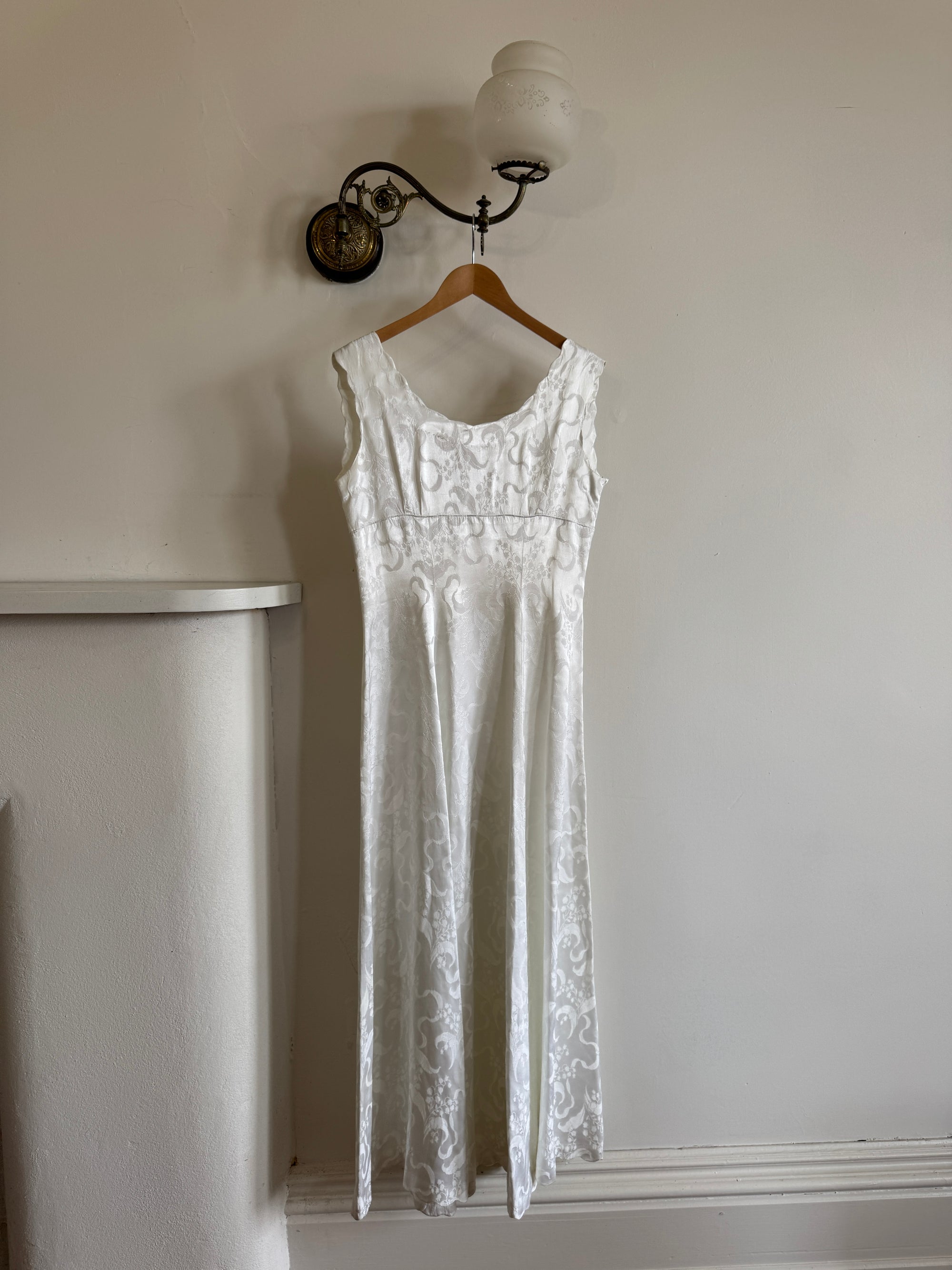 Vintage 50s Satin Jacquard Scalloped Bridal Dress