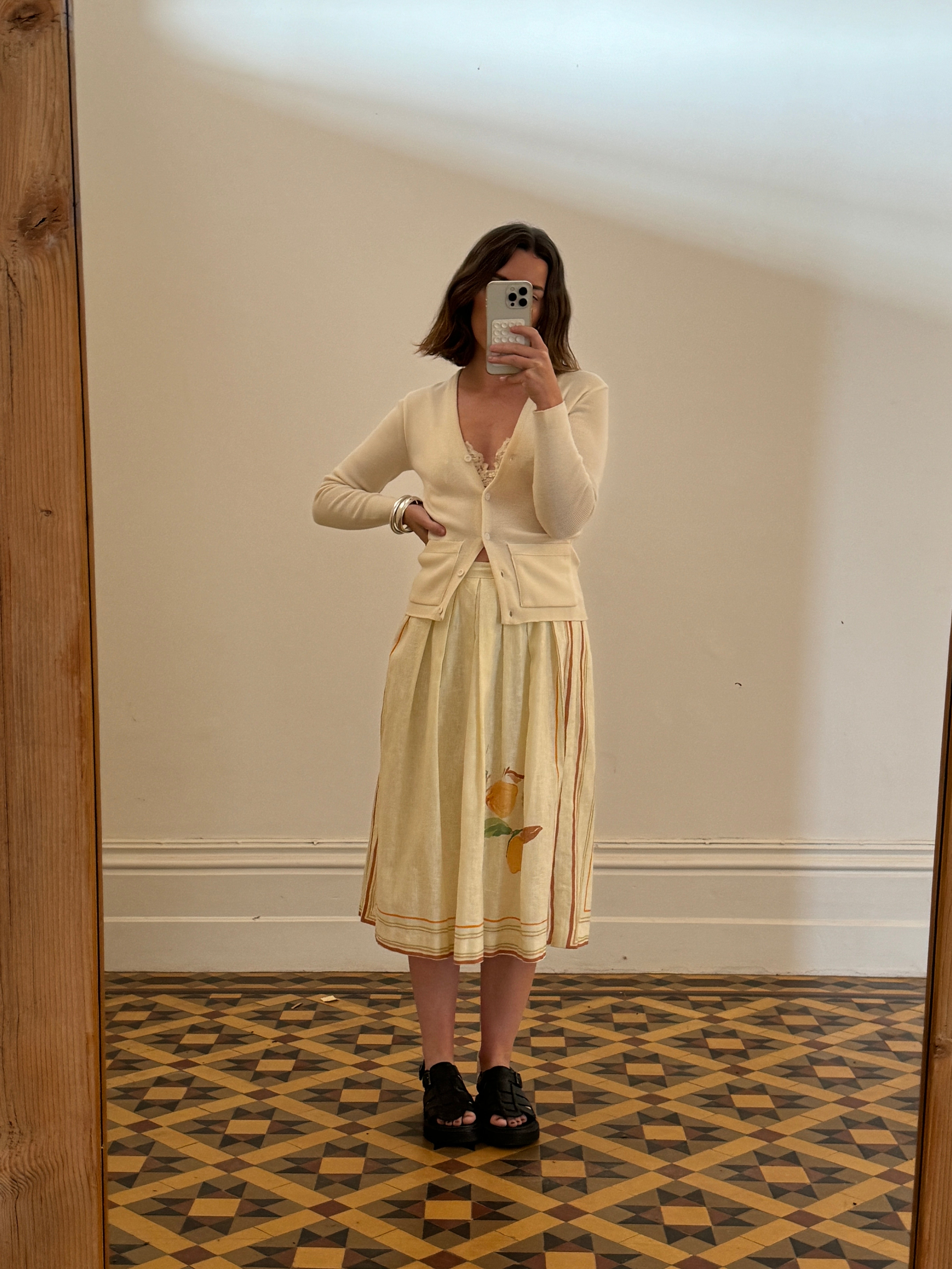 Vintage Pure Wool Button Up Plain Cardi Creme
