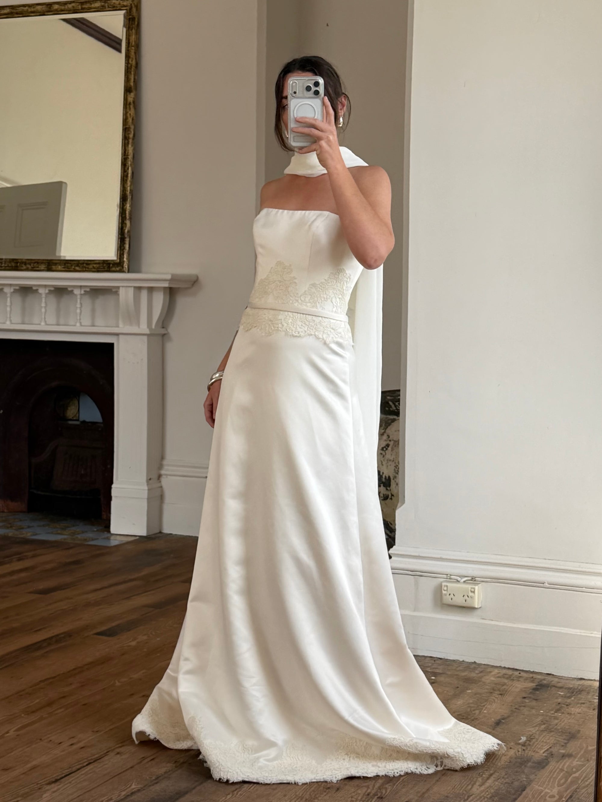 Vintage Y2K Satin Minimalist Strapless Wedding Gown (extra long)