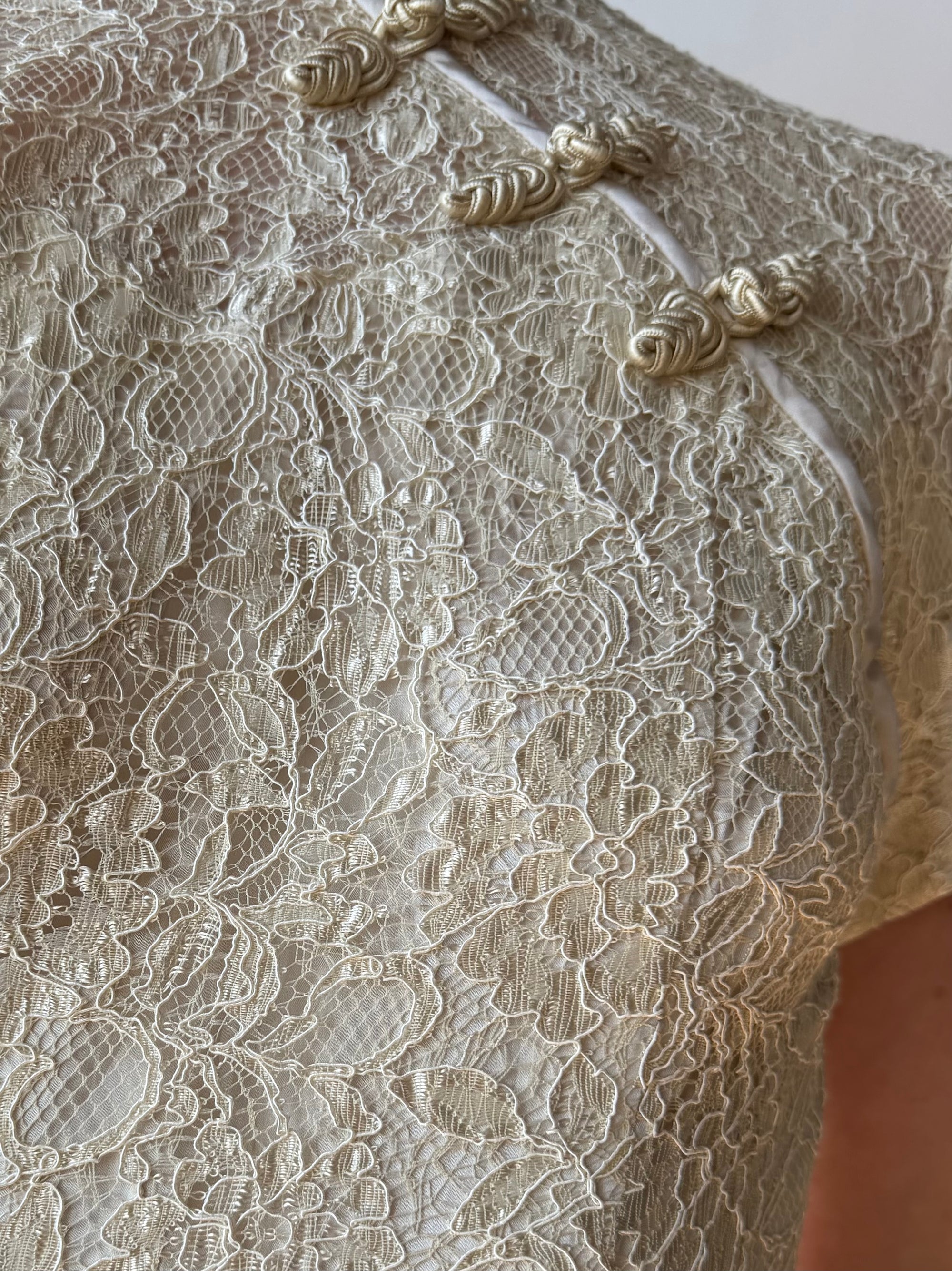 Vintage 90s Mandarin Collar Guipure Lace Midi Dress