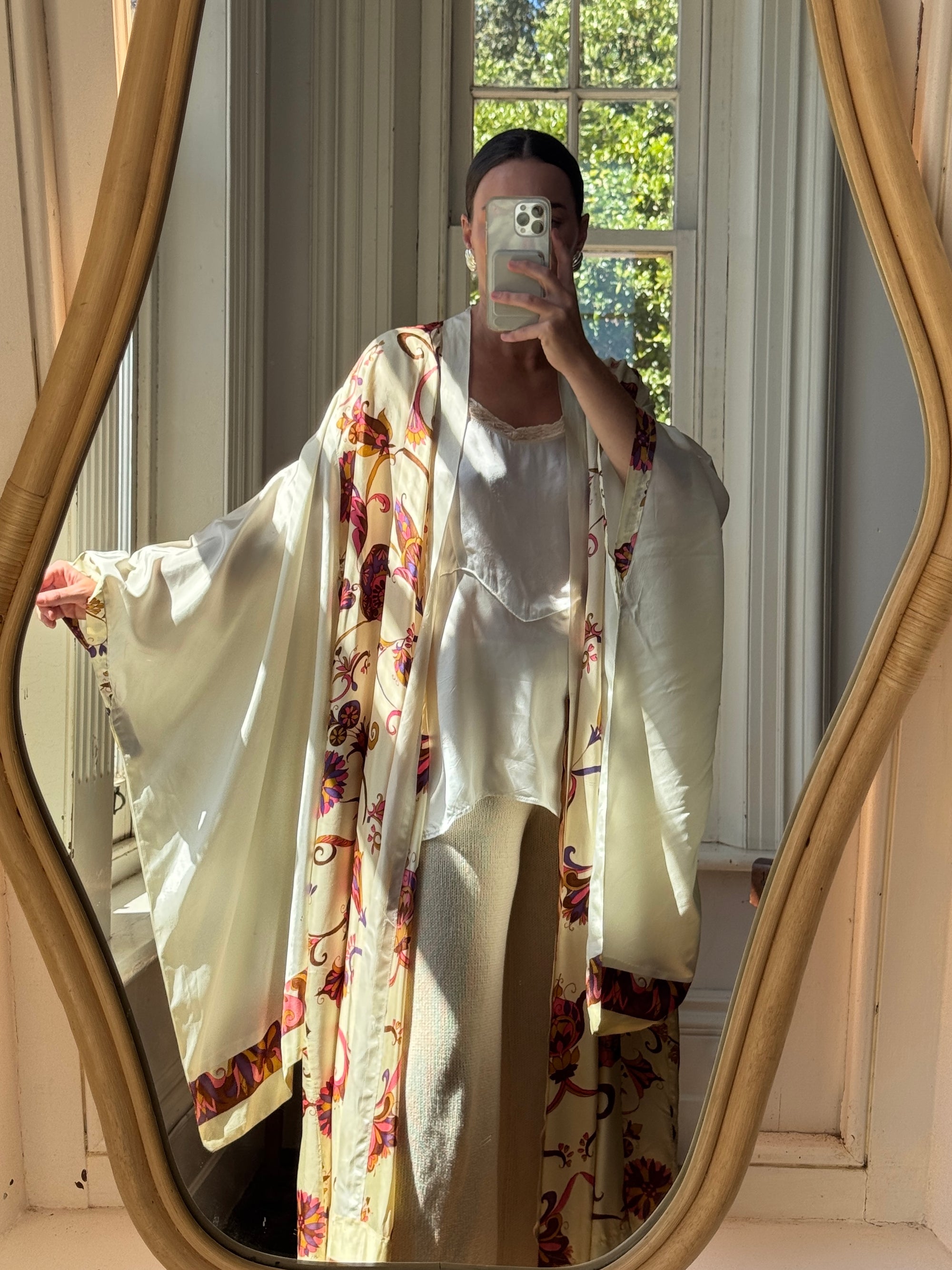Vintage 70s Cream Oriental Floral Robe