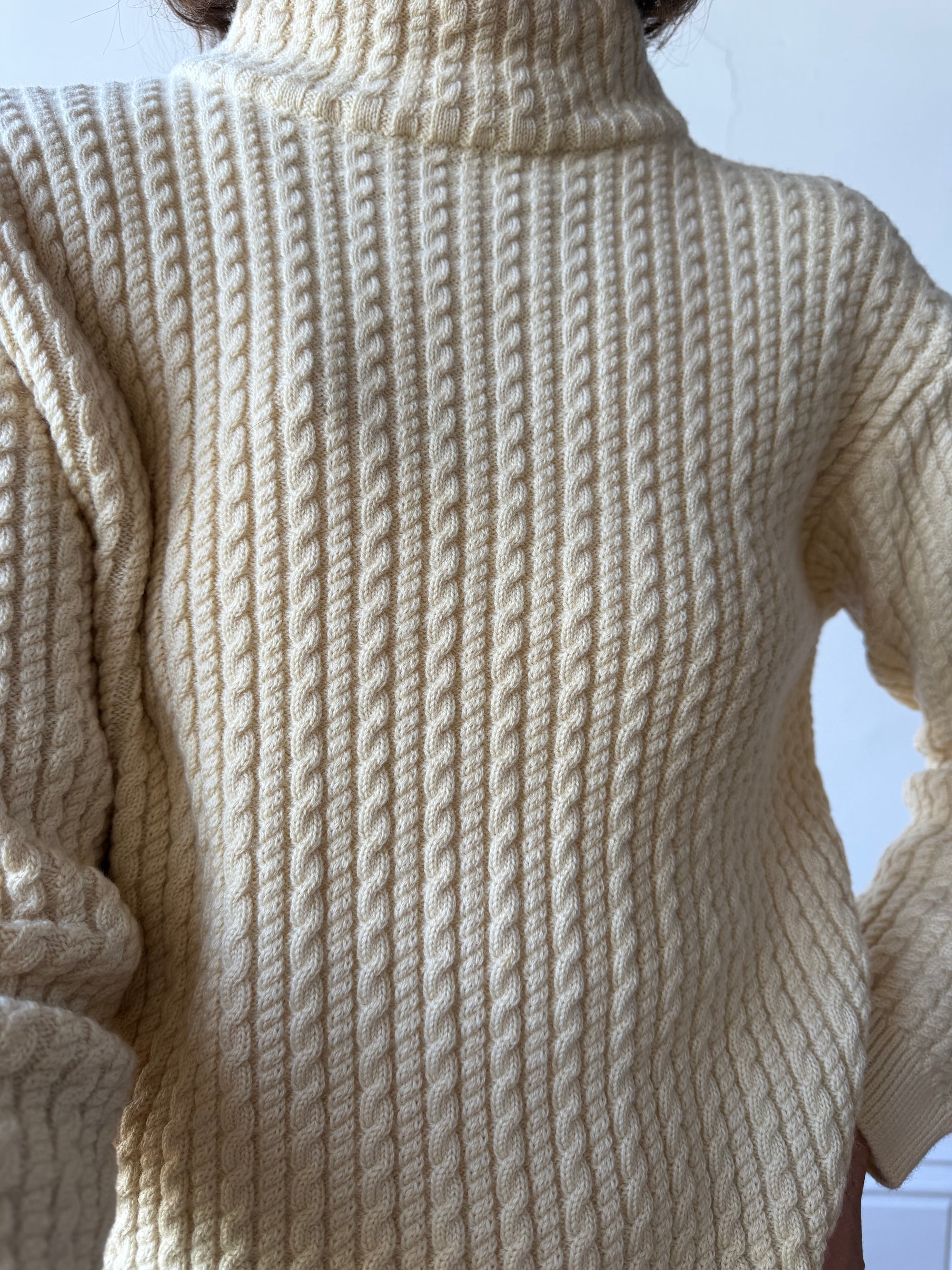 Vintage 90s Australian Pure Wool Cable Knit Jumper Creme