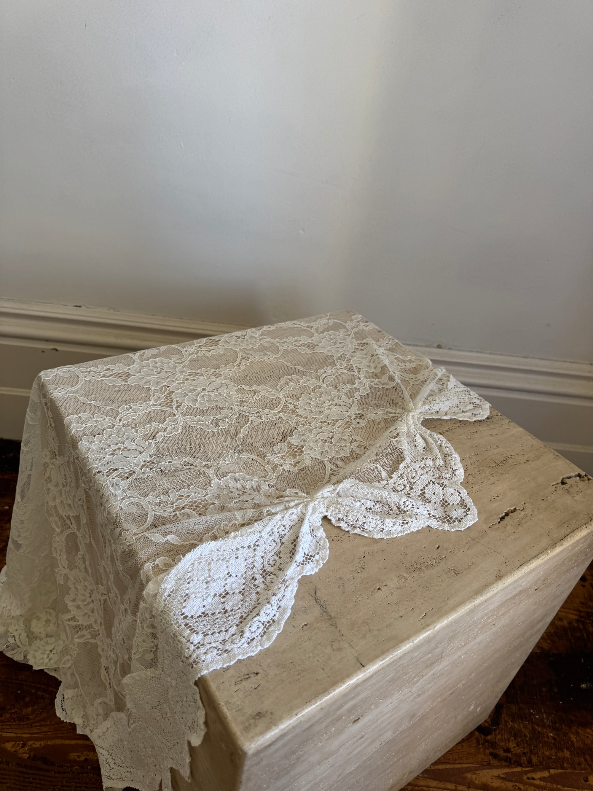 CMTB x Luce Di Luna Repurposed Vintage 60s Lace and Crochet Scalloped Veil