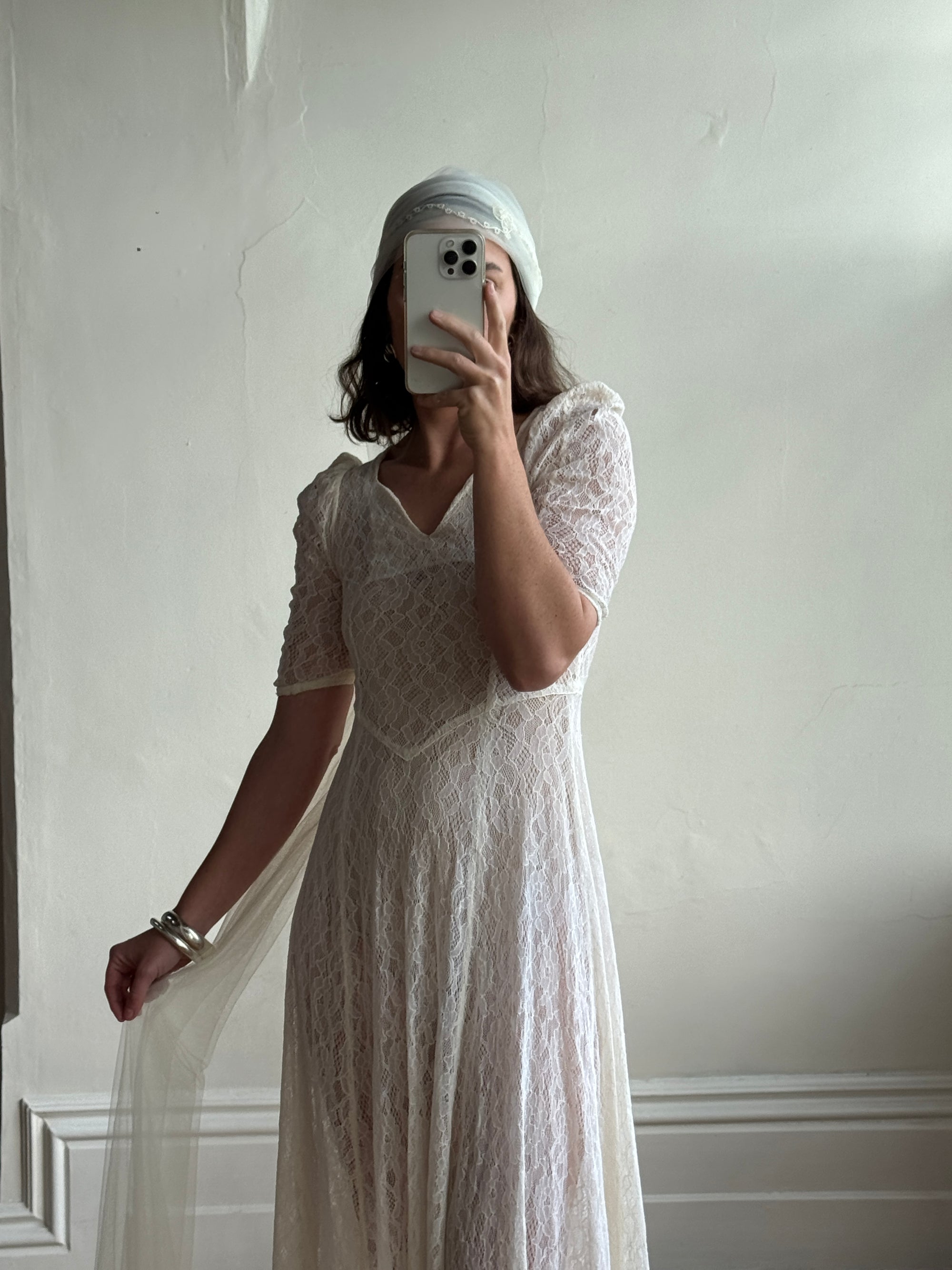 Vintage 30s Bias Cut Lace Wedding Dress Creme