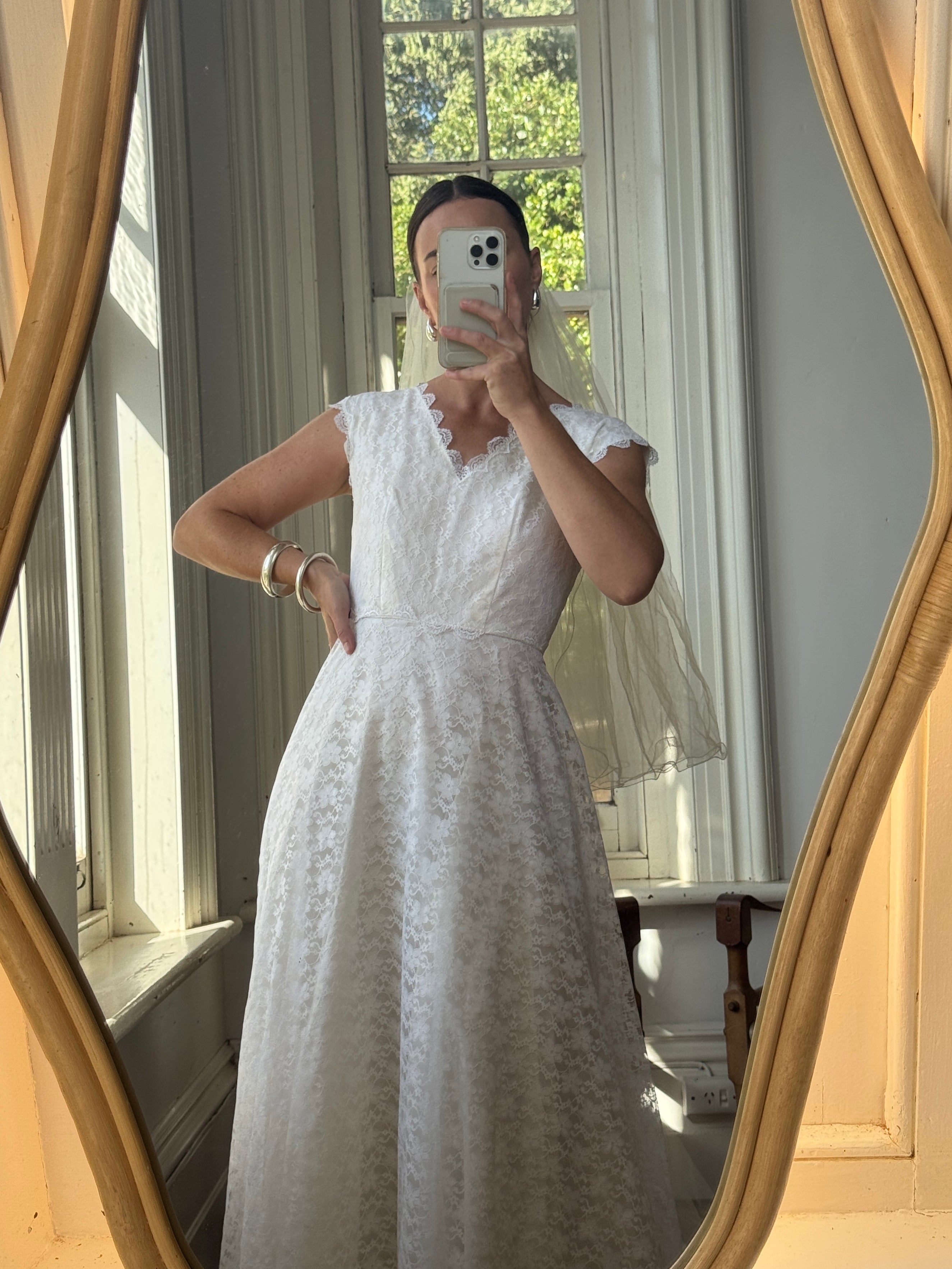 Vintage 60s Sleeveless Lace Wedding Gown With Train