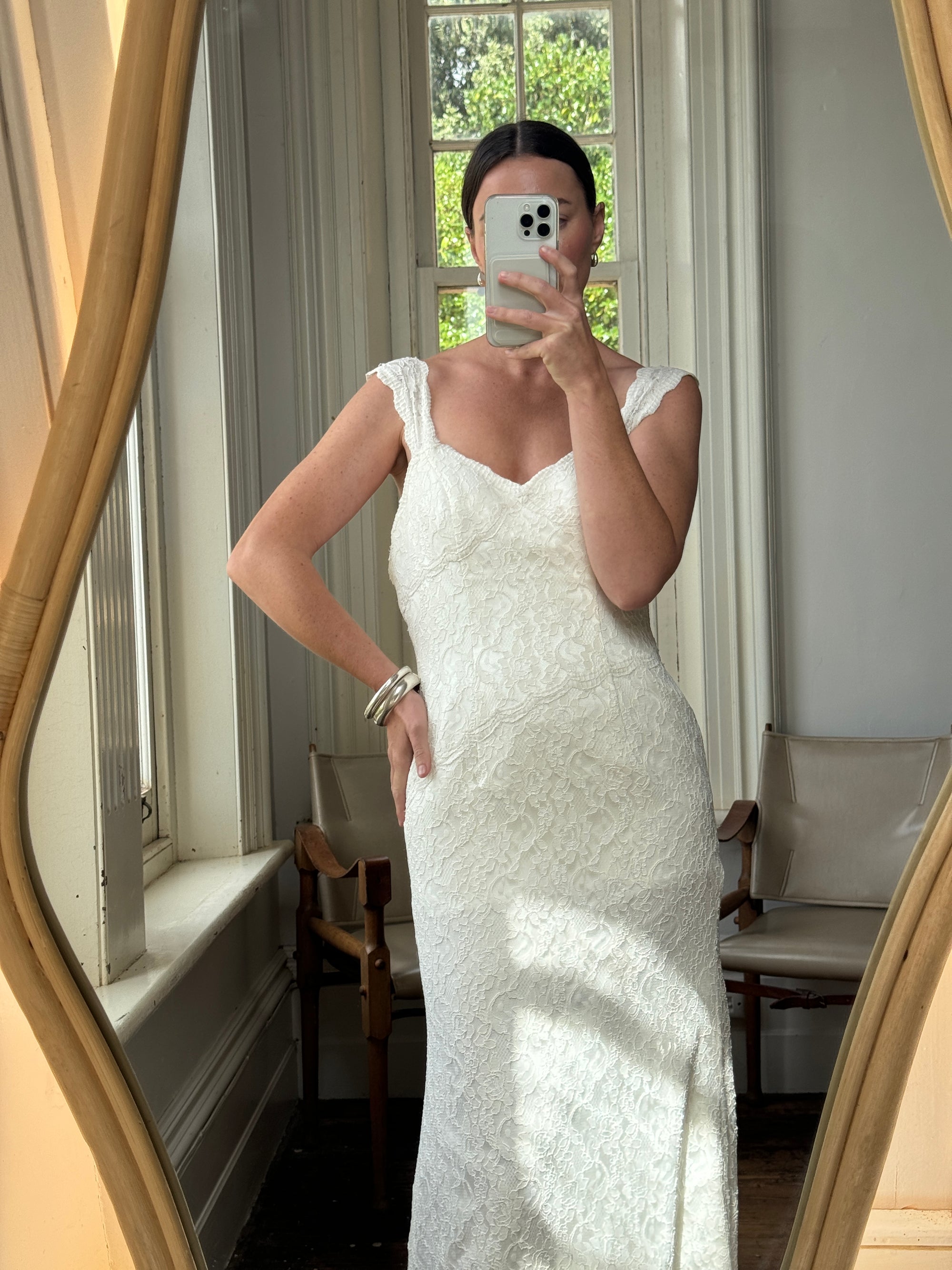 Vintage Y2K Fishtail Lace Wedding Gown