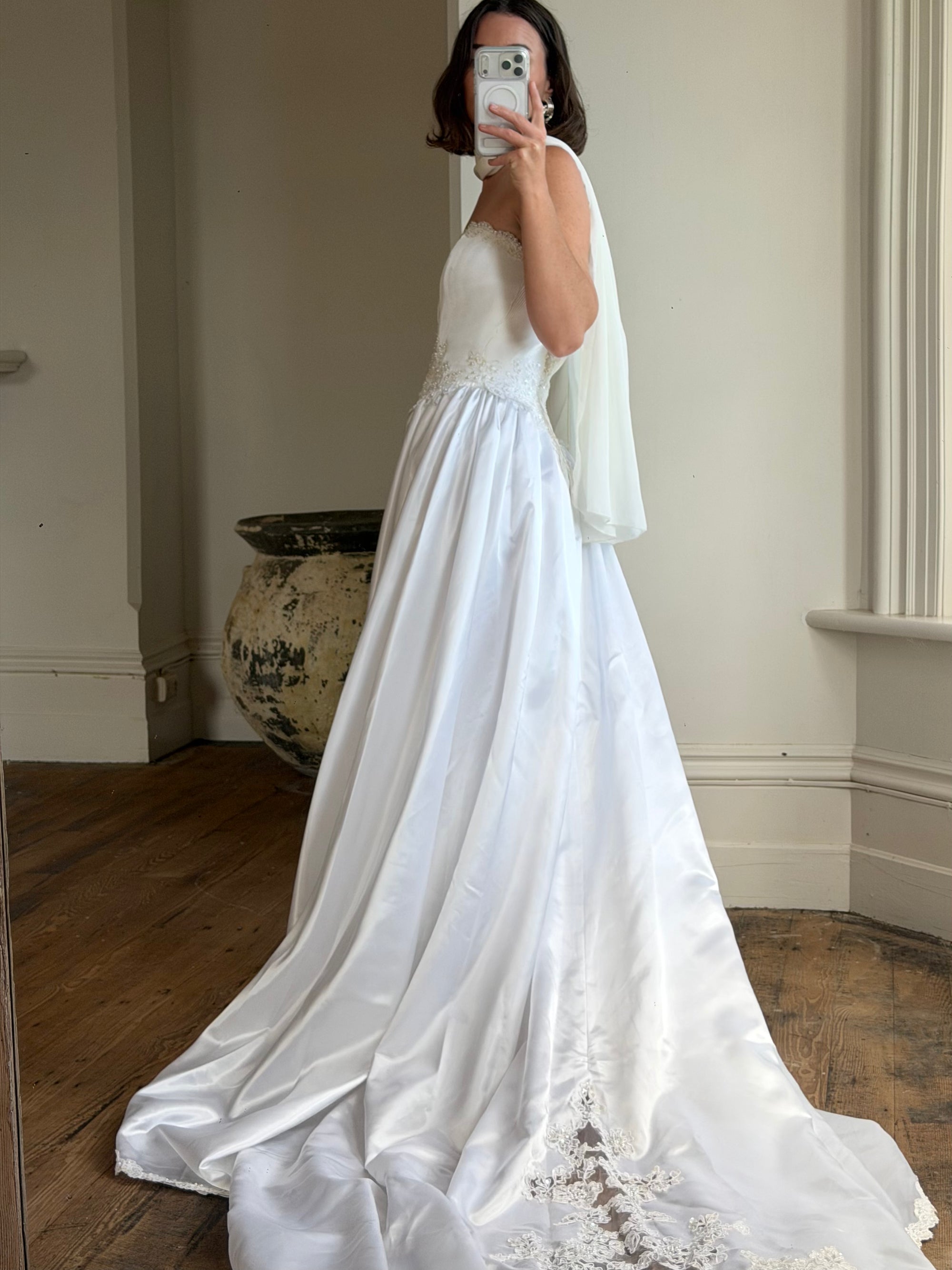 Vintage Y2K Pintuck Pearl Sweetheart Wedding Dress