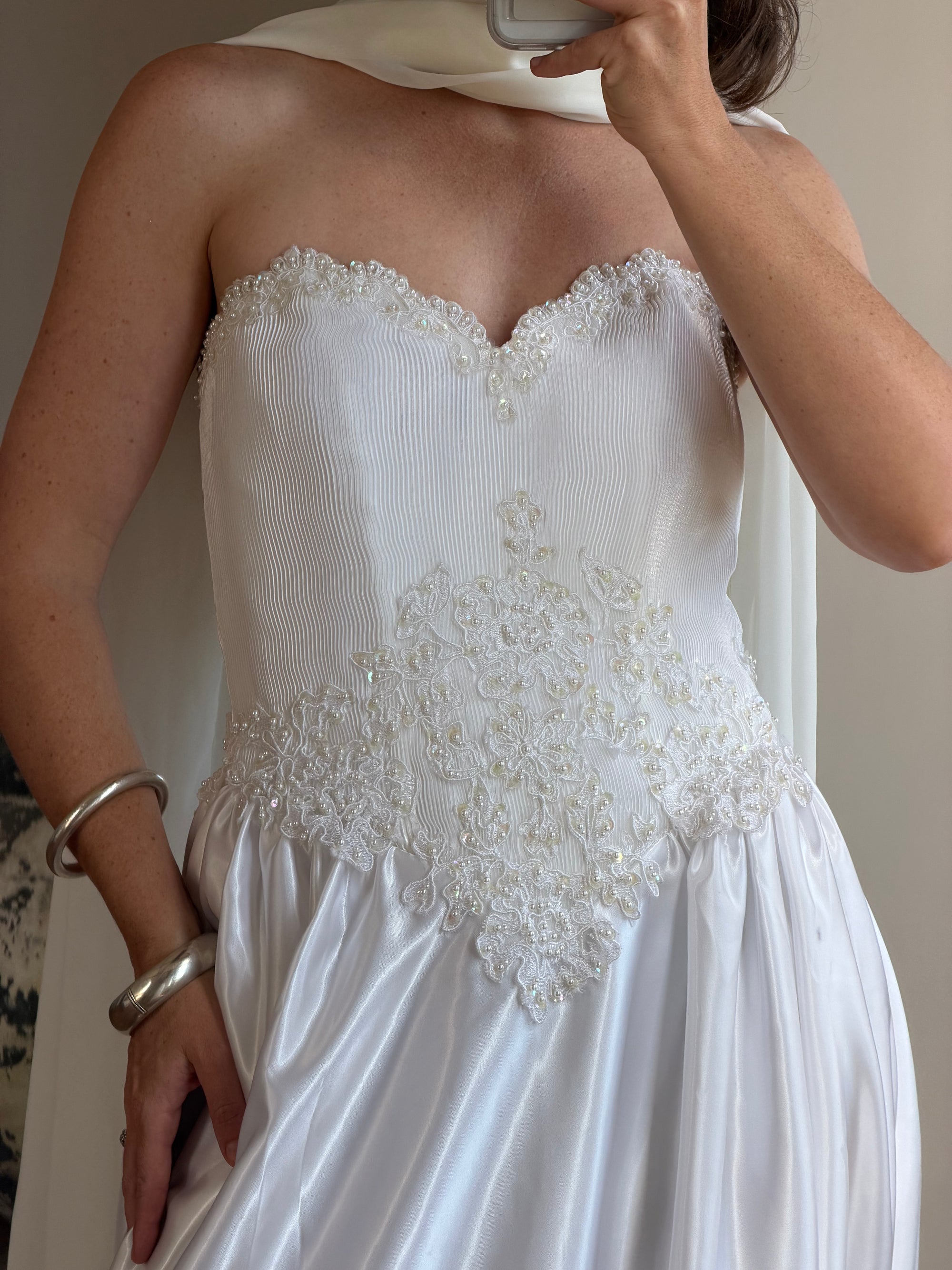 Vintage Y2K Pintuck Pearl Sweetheart Wedding Dress