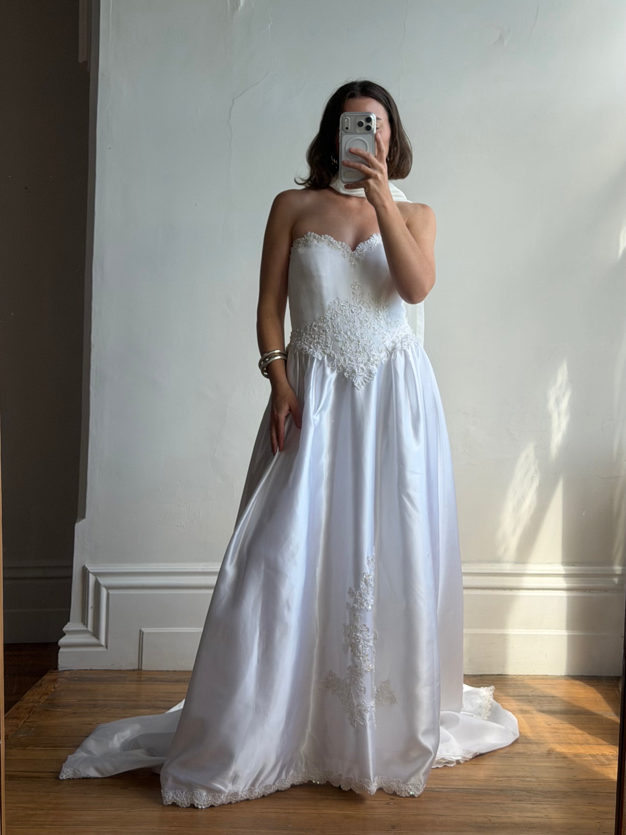 Vintage Y2K Pintuck Pearl Sweetheart Wedding Dress