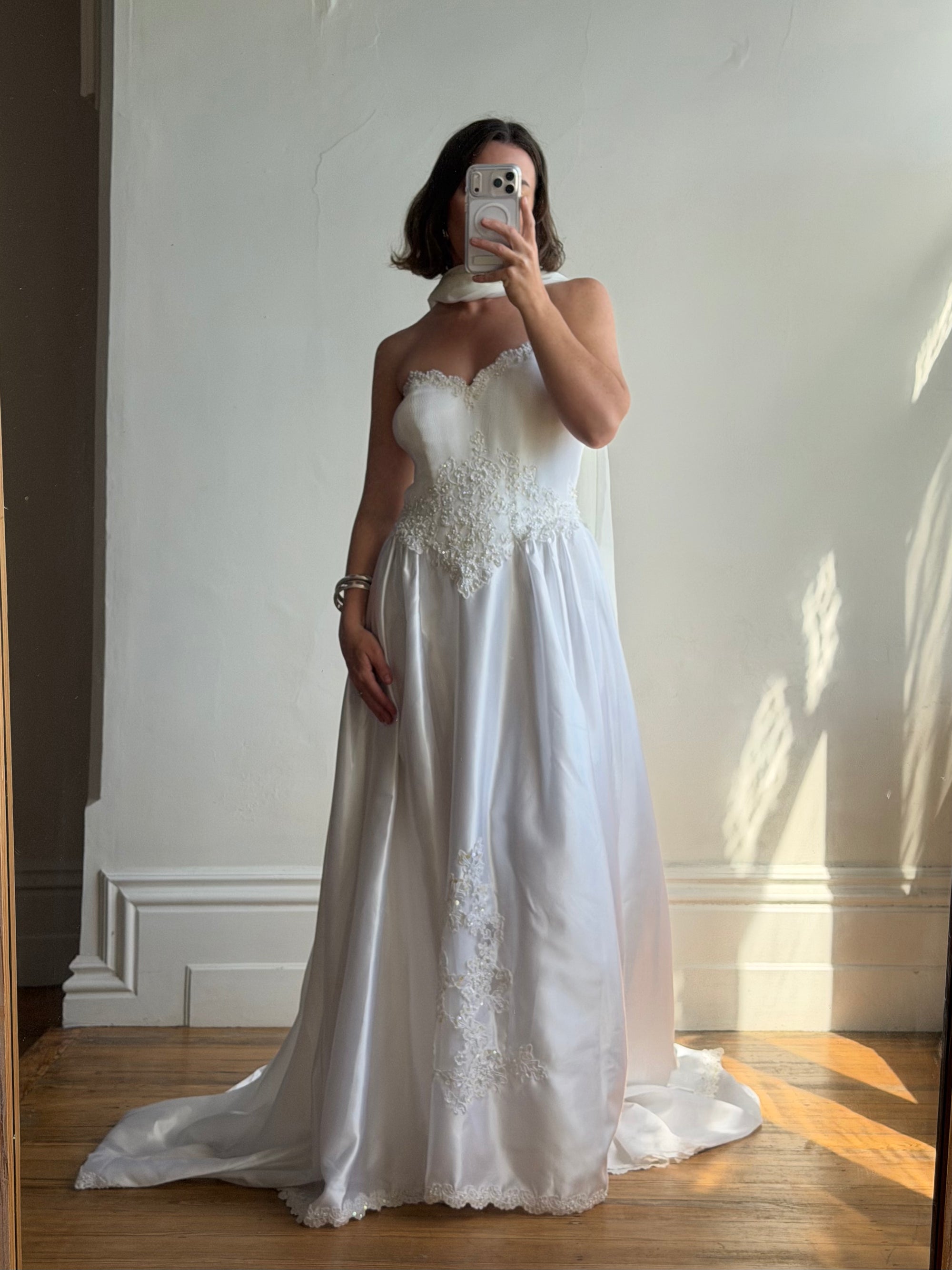Vintage Y2K Pintuck Pearl Sweetheart Wedding Dress