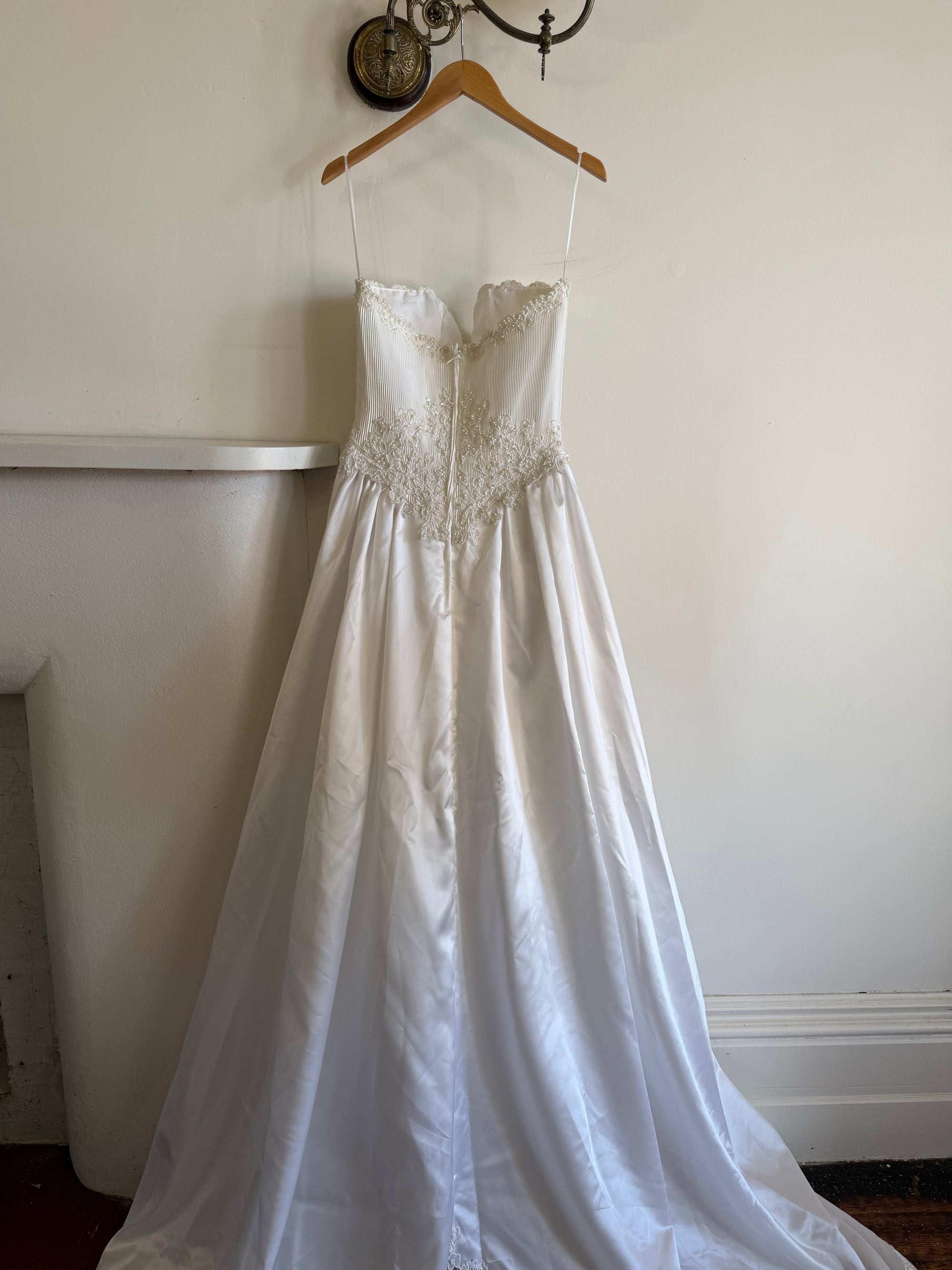 Vintage Y2K Pintuck Pearl Sweetheart Wedding Dress