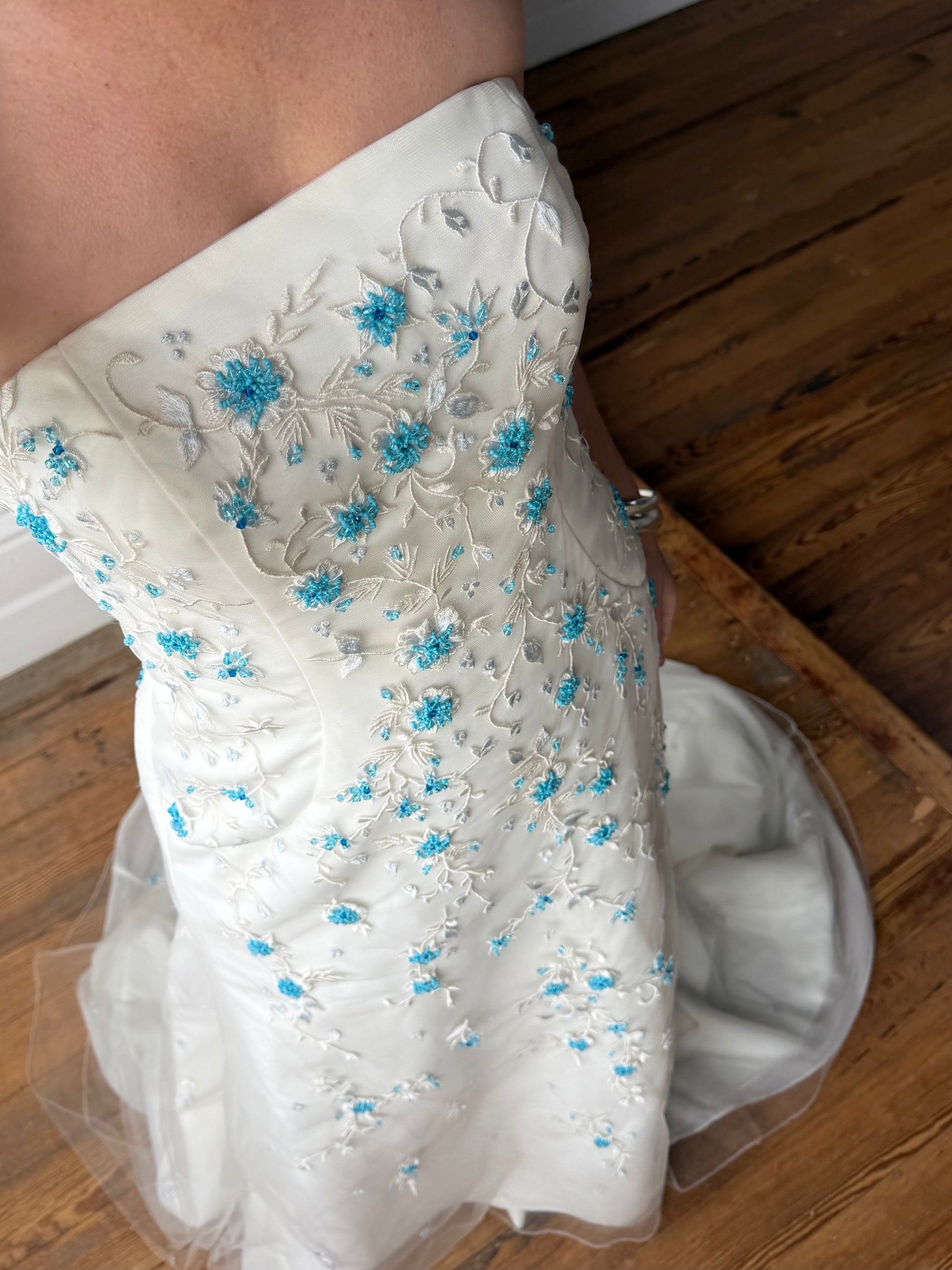 Vintage Y2K Blue Floral Glass Beaded Strapless Wedding Gown