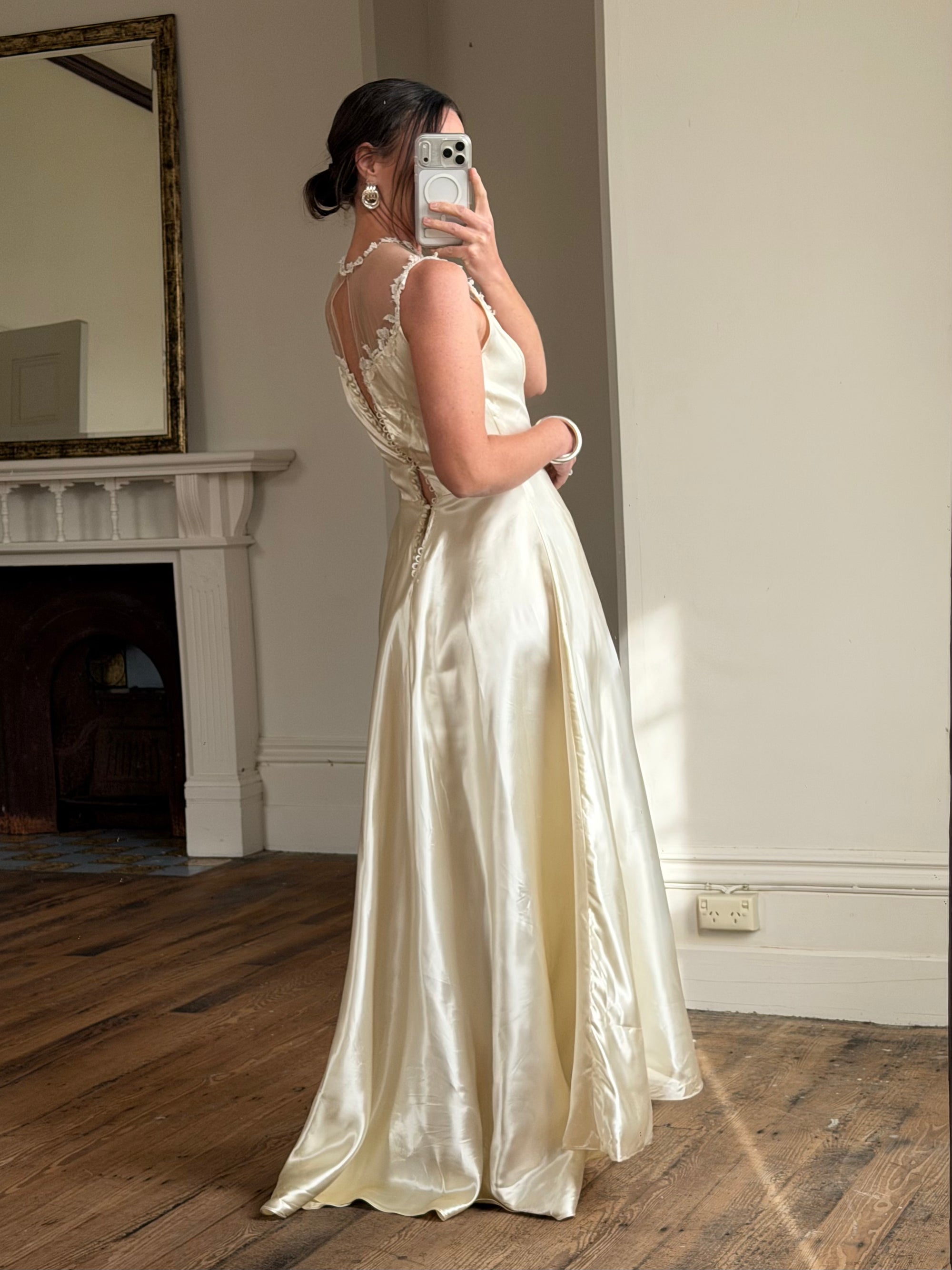 Vintage 40s Liquid Satin Sleeveless Floral Wedding Dress