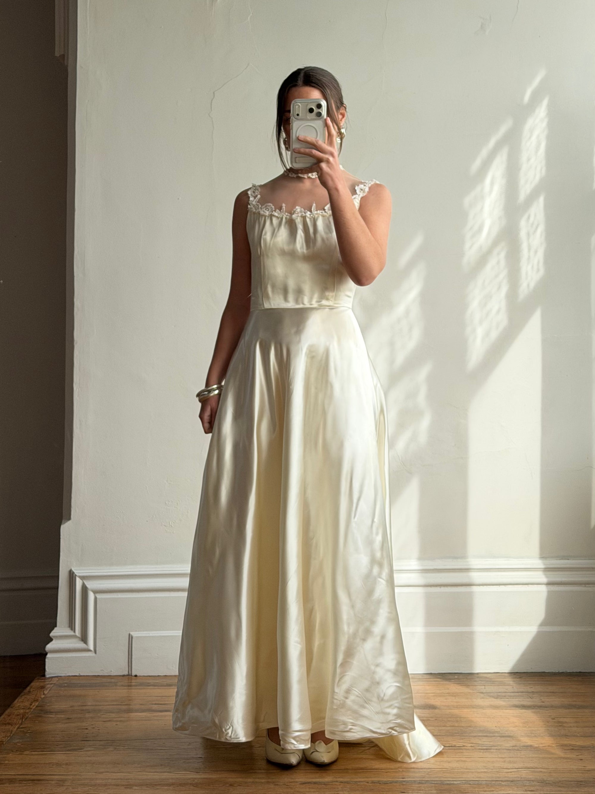 Vintage 40s Liquid Satin Sleeveless Floral Wedding Dress