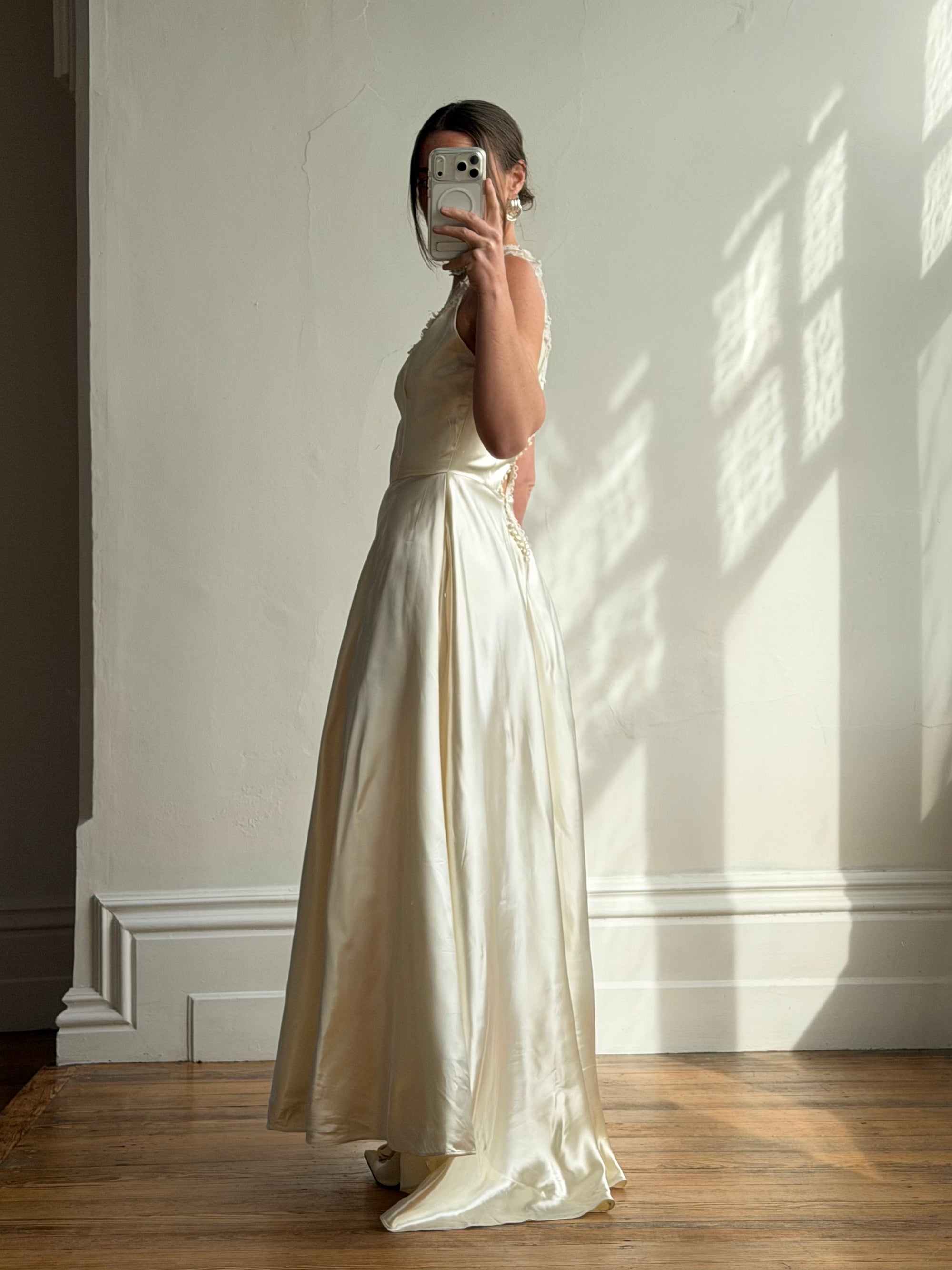 Vintage 40s Liquid Satin Sleeveless Floral Wedding Dress