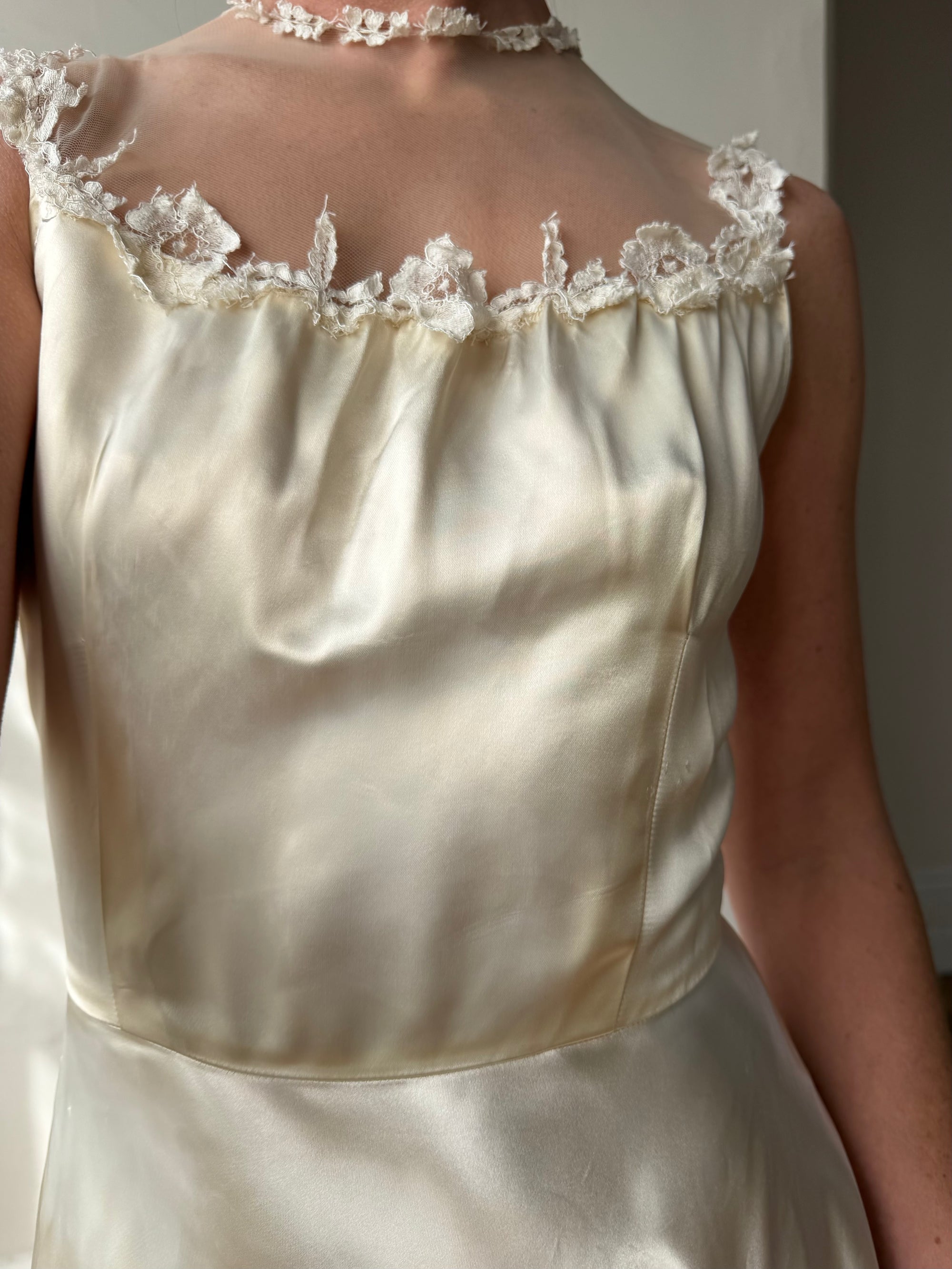 Vintage 40s Liquid Satin Sleeveless Floral Wedding Dress