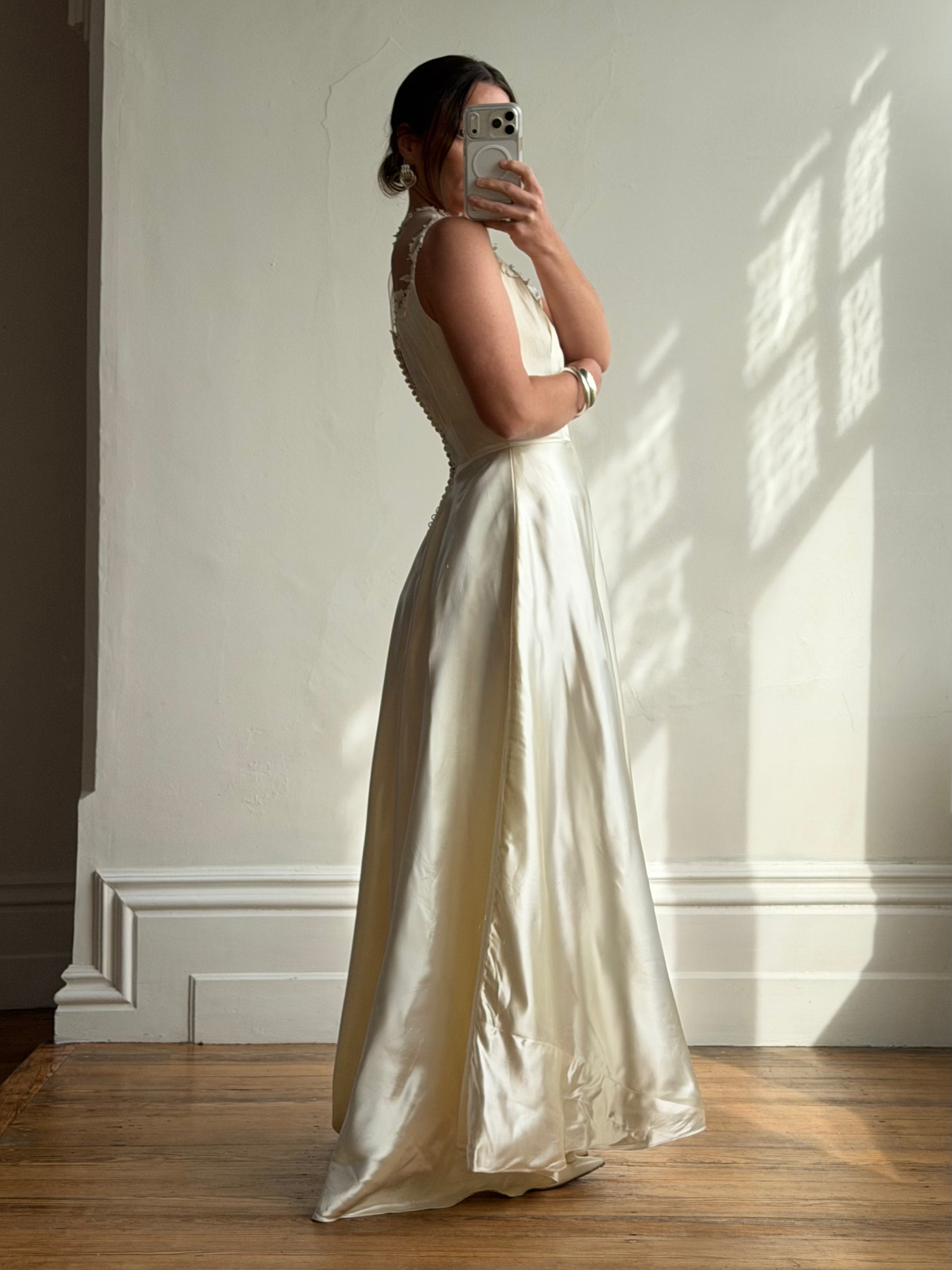 Vintage 40s Liquid Satin Sleeveless Floral Wedding Dress
