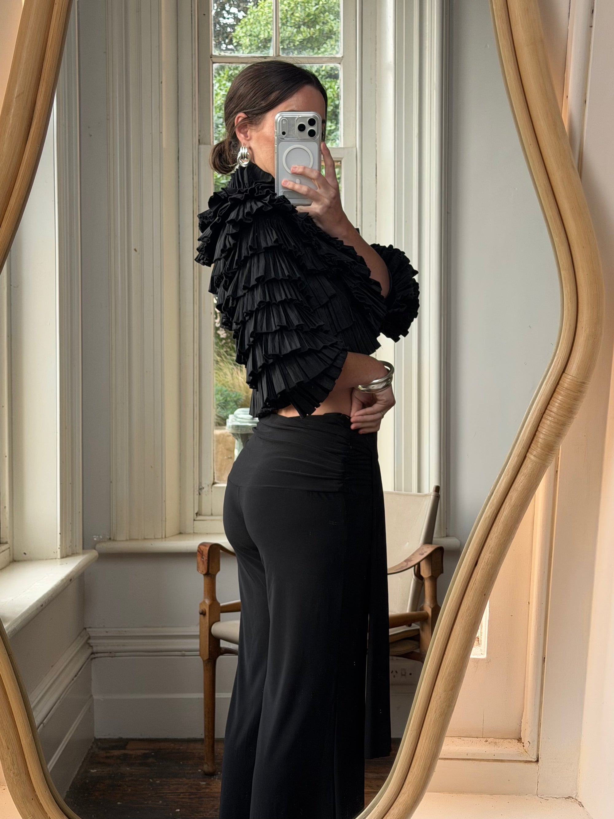Vintage 90s Accordion Ruffle Frill Cropped Bolero Noir