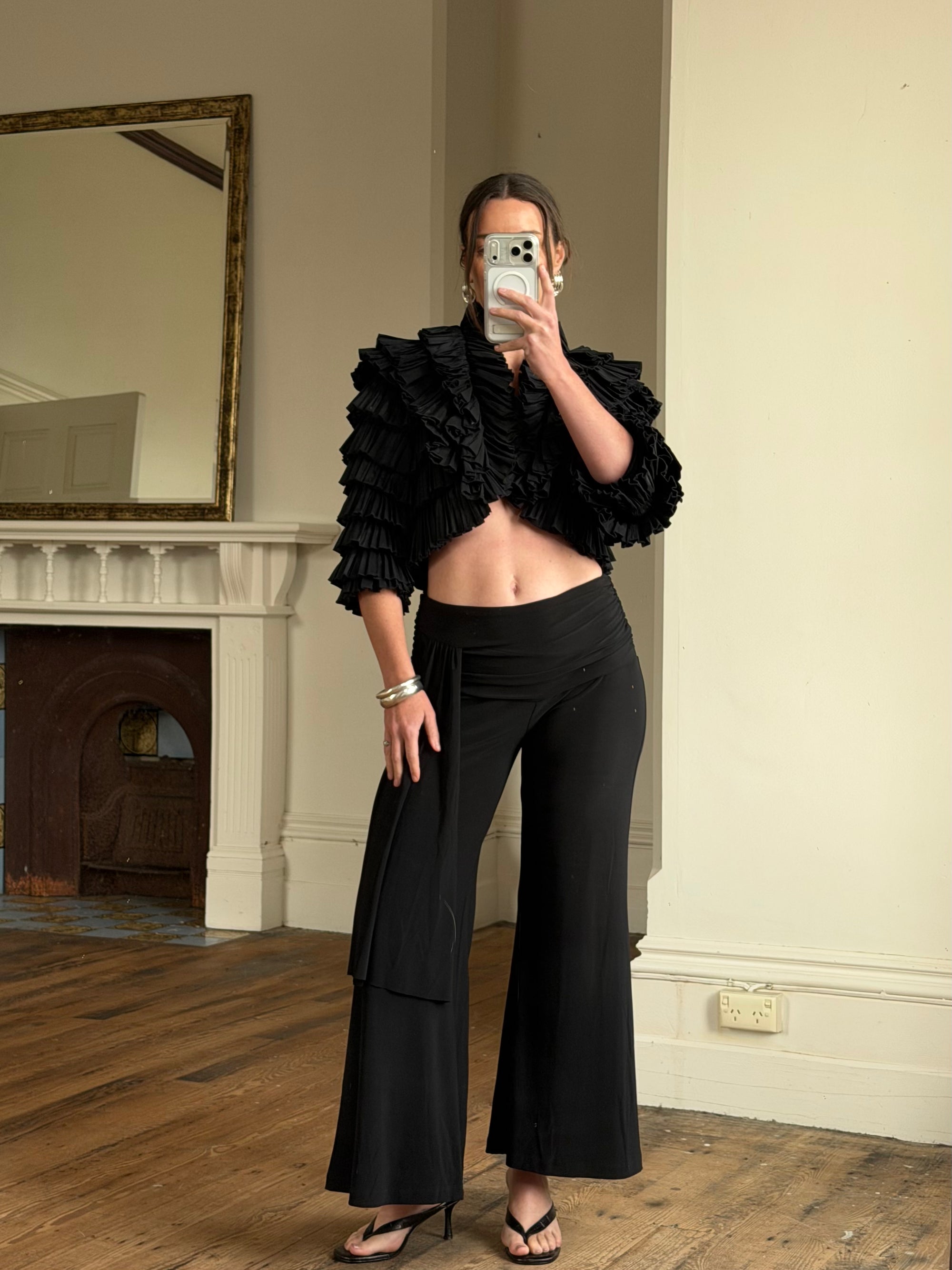 Vintage 90s Accordion Ruffle Frill Cropped Bolero Noir