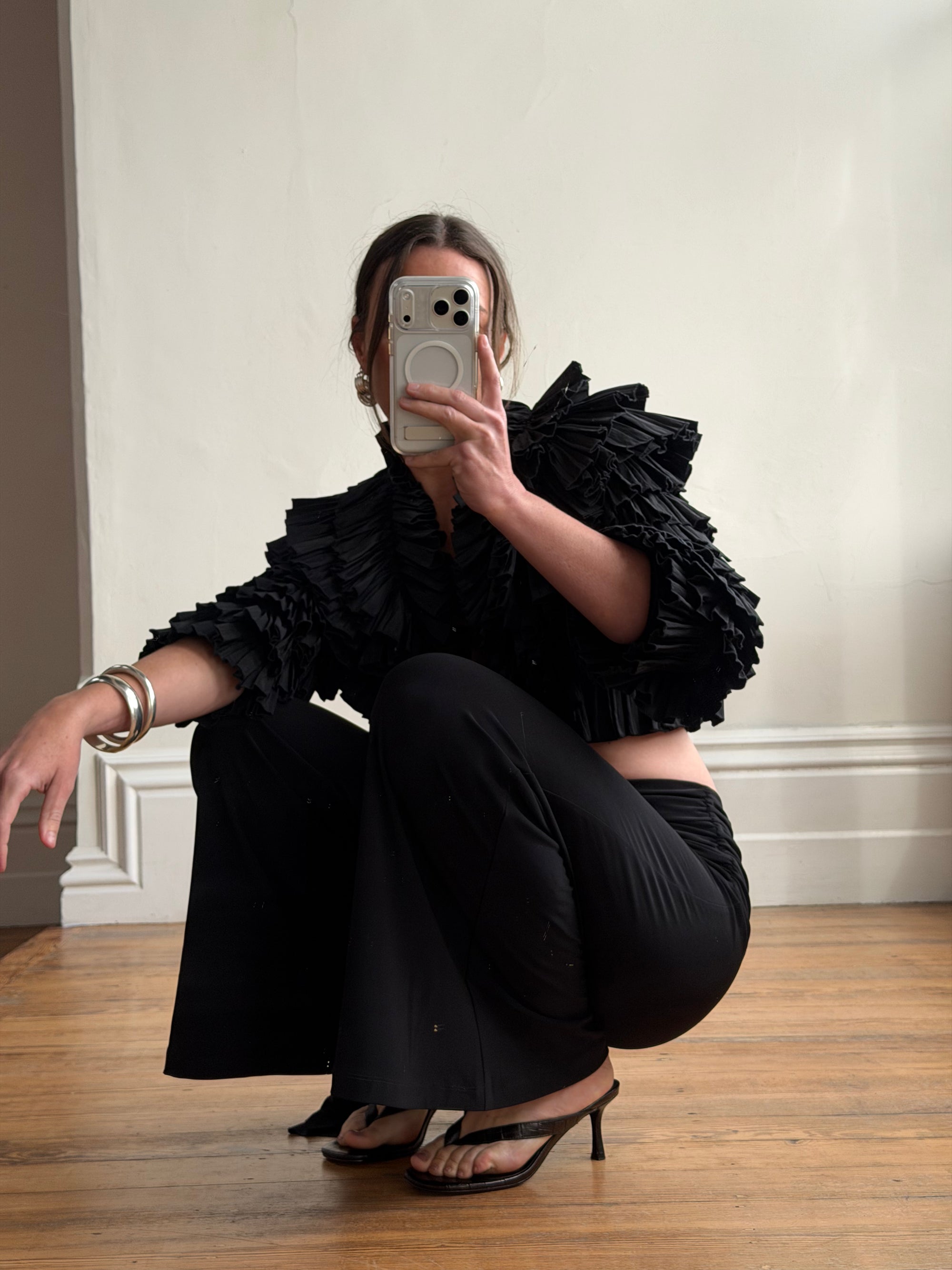 Vintage 90s Accordion Ruffle Frill Cropped Bolero Noir