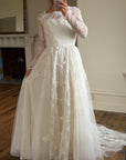 Vintage 1950s White Lace Bow Tulle Bridal Gown
